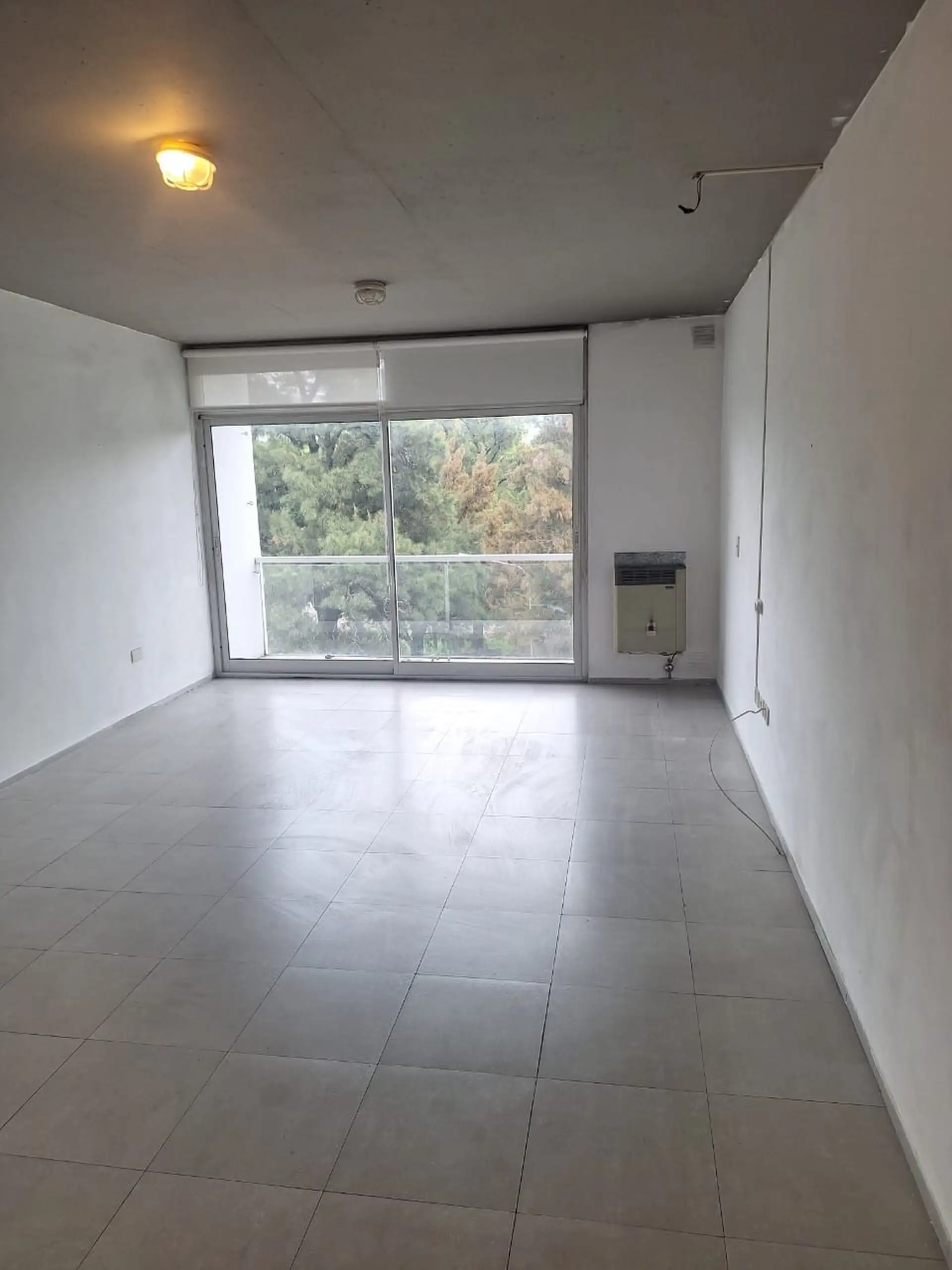 Kitnet em Agronomía, 3º andar de frente