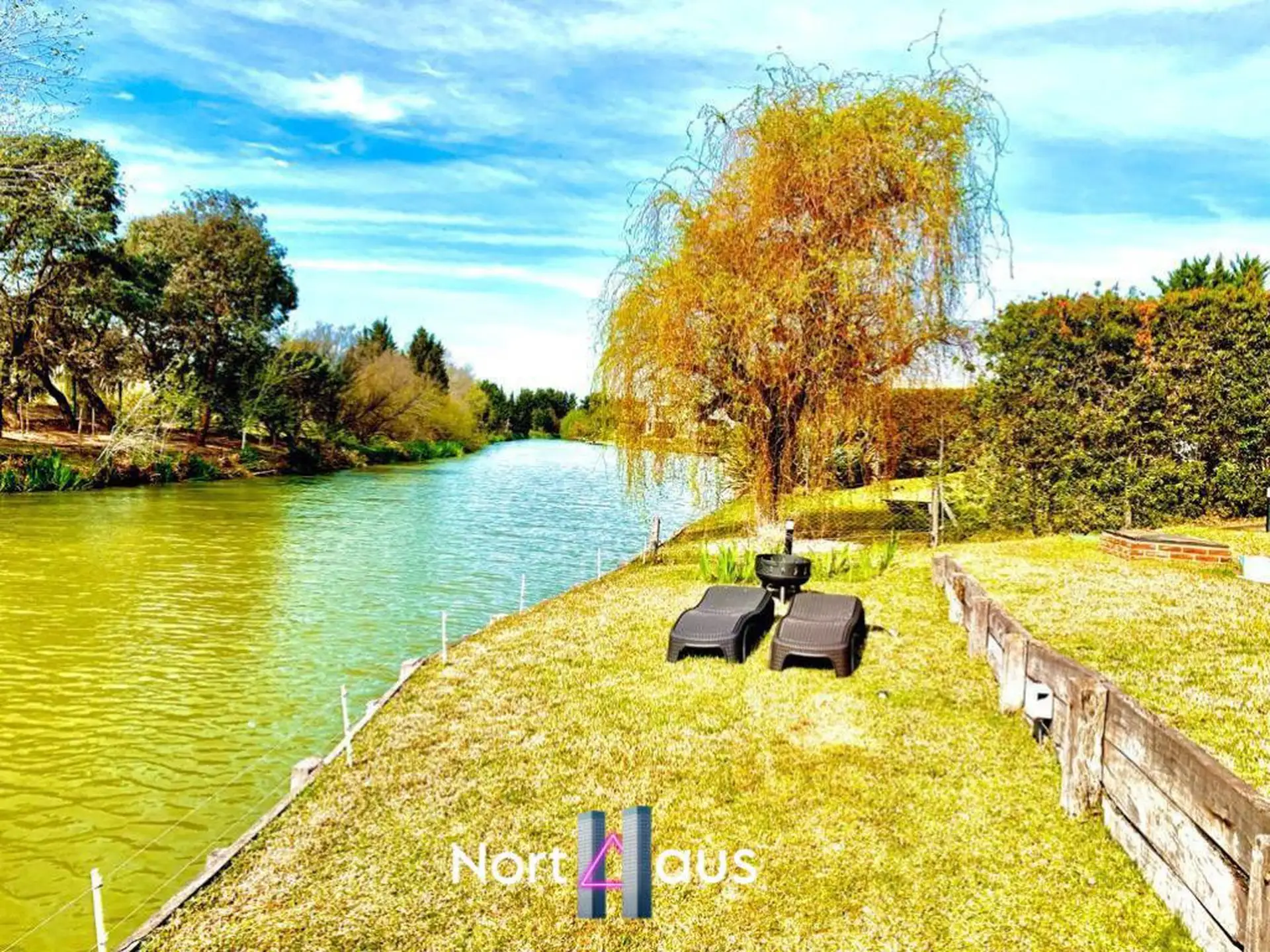 Lakefront house for rent in Nordelta