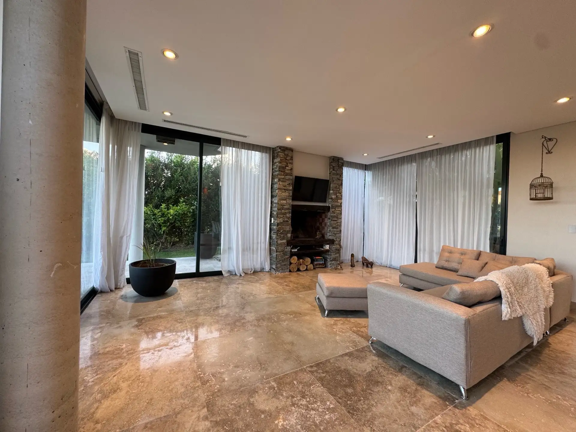 Casa com 4 dormitórios em Nordelta (El Golf)