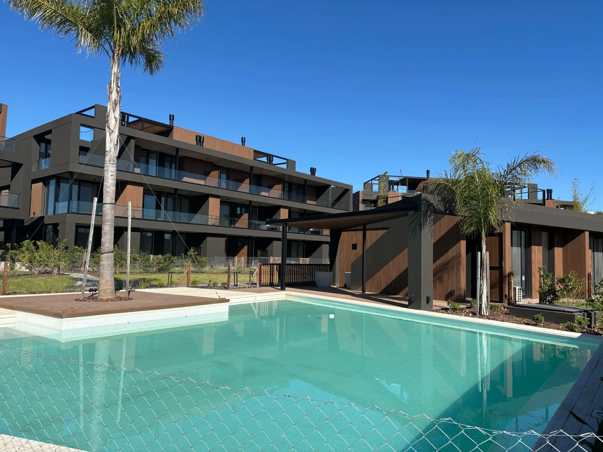 Garden ground-floor one-bedroom apartment in Nordelta, Tigre