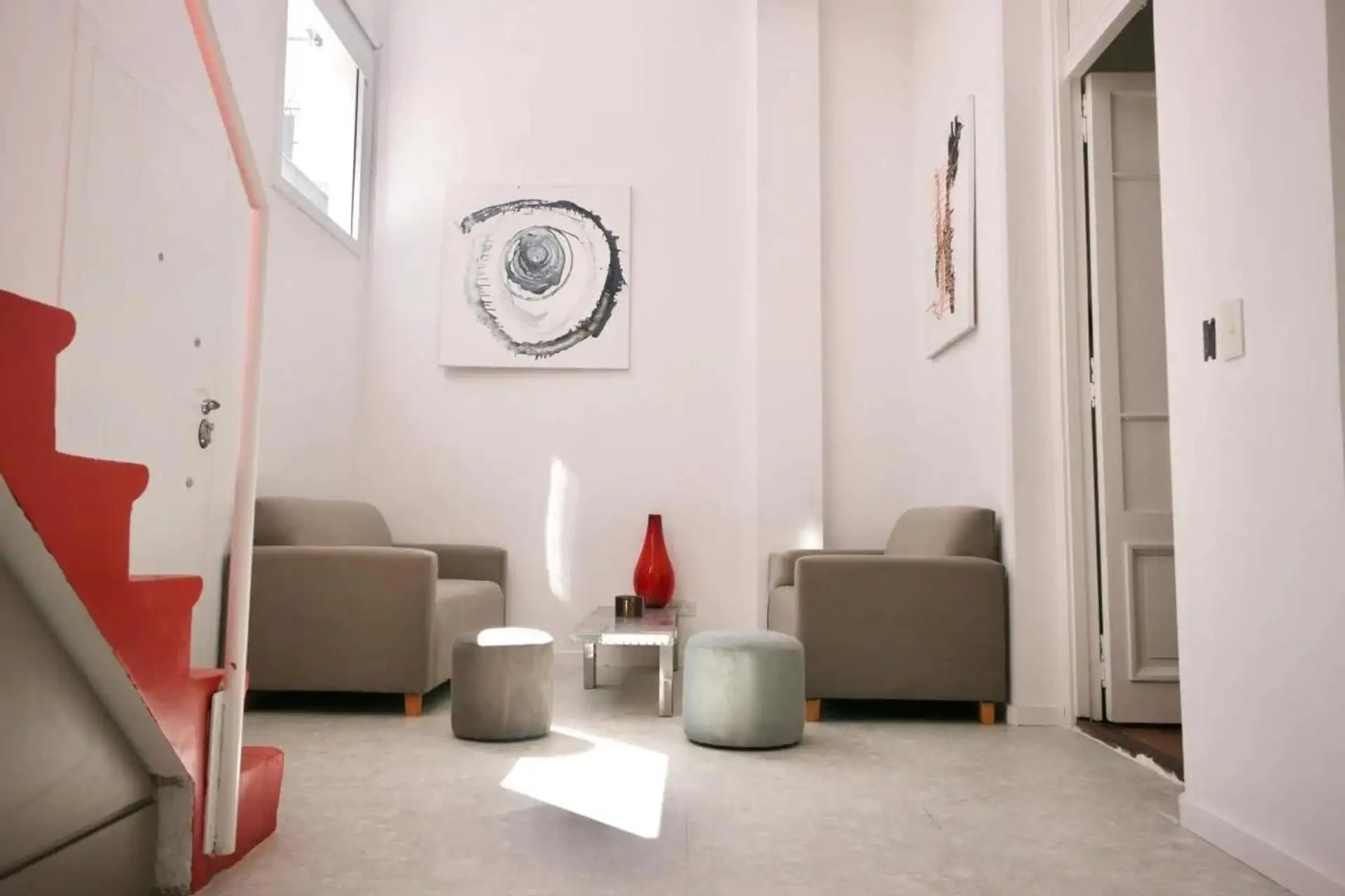 Furnished three-bedroom PH with private terrace in Colegiales