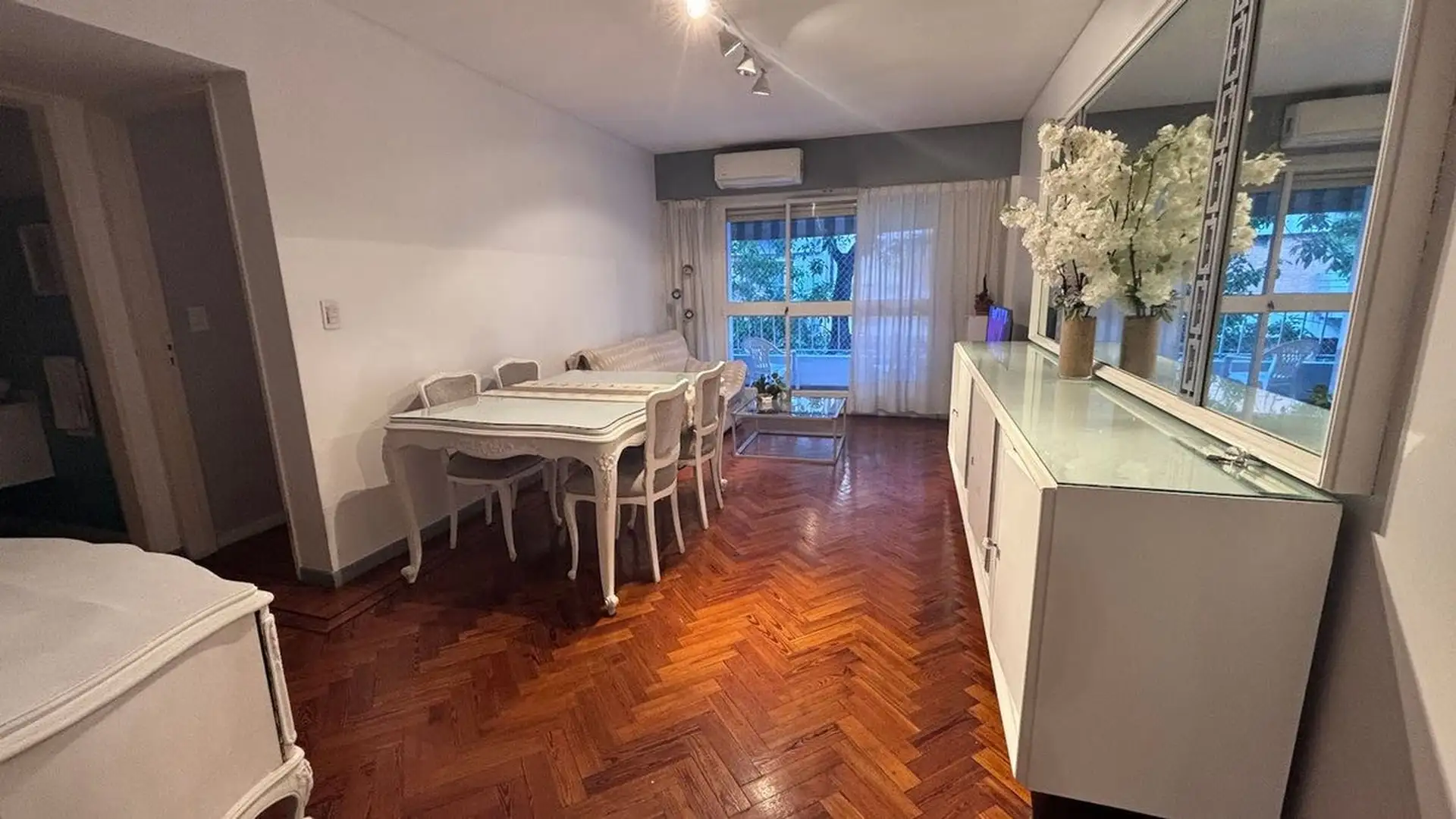 Apartamento de 3 ambientes mobiliado com varanda em Balvanera
