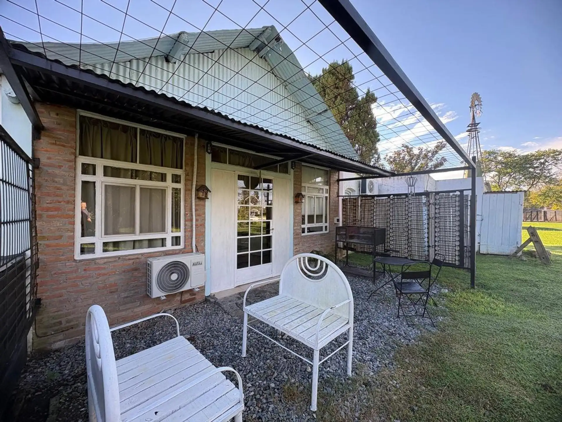 Furnished studio house in Zárate