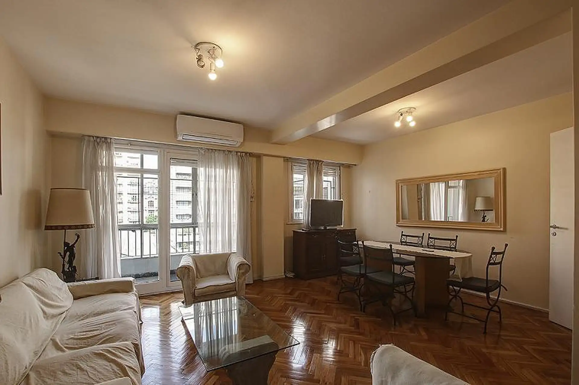 Apartamento mobiliado de 3 ambientes (2 dormitórios) em Recoleta
