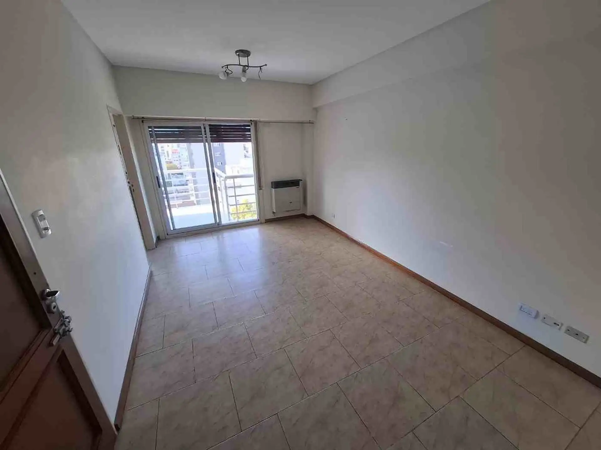 Квартира с 2 комнатами на 8 этаже в Quilmes