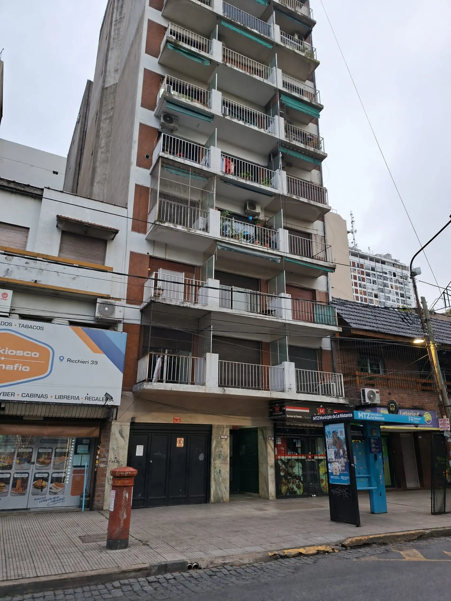 Departamento de 2 ambientes en alquiler en Ramos Mejía Norte frente a Plaza Sarmiento