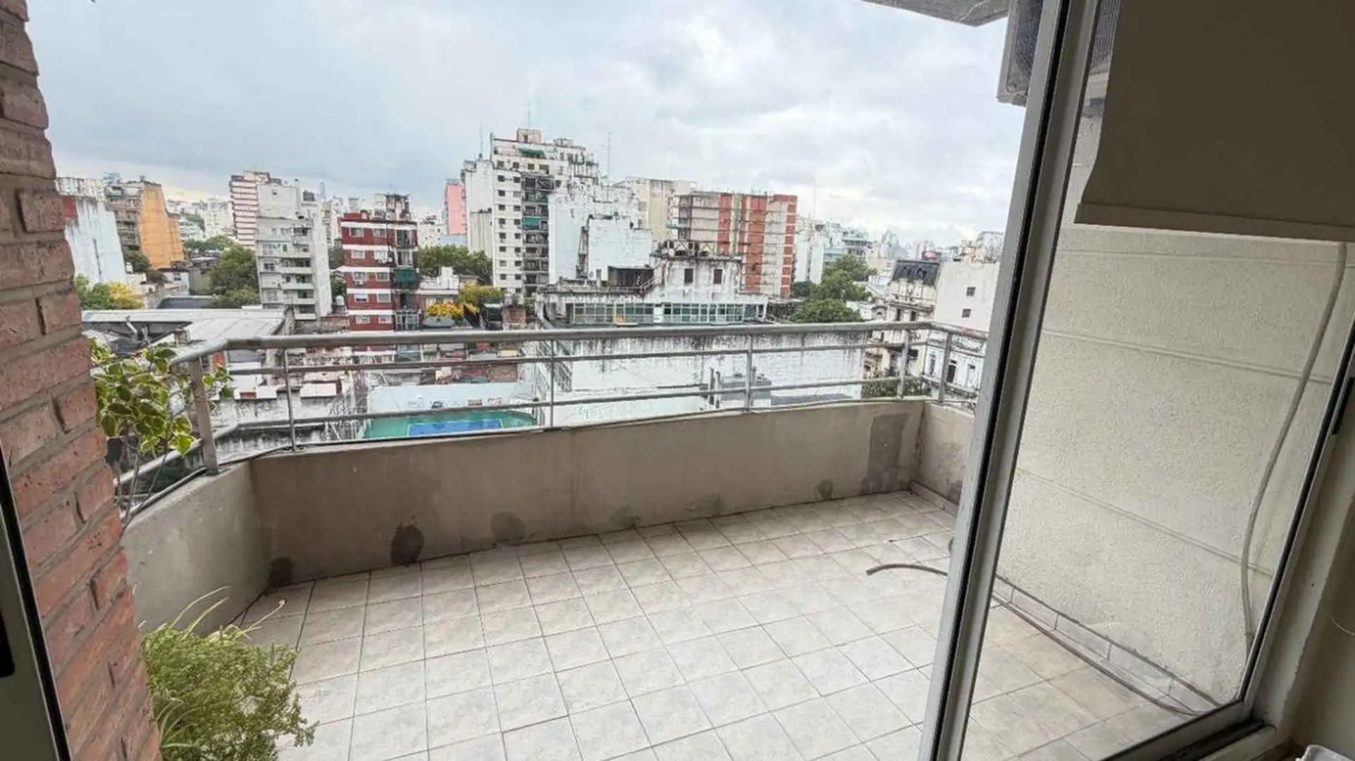 Departamento de 2 ambientes con balcón en San Cristóbal