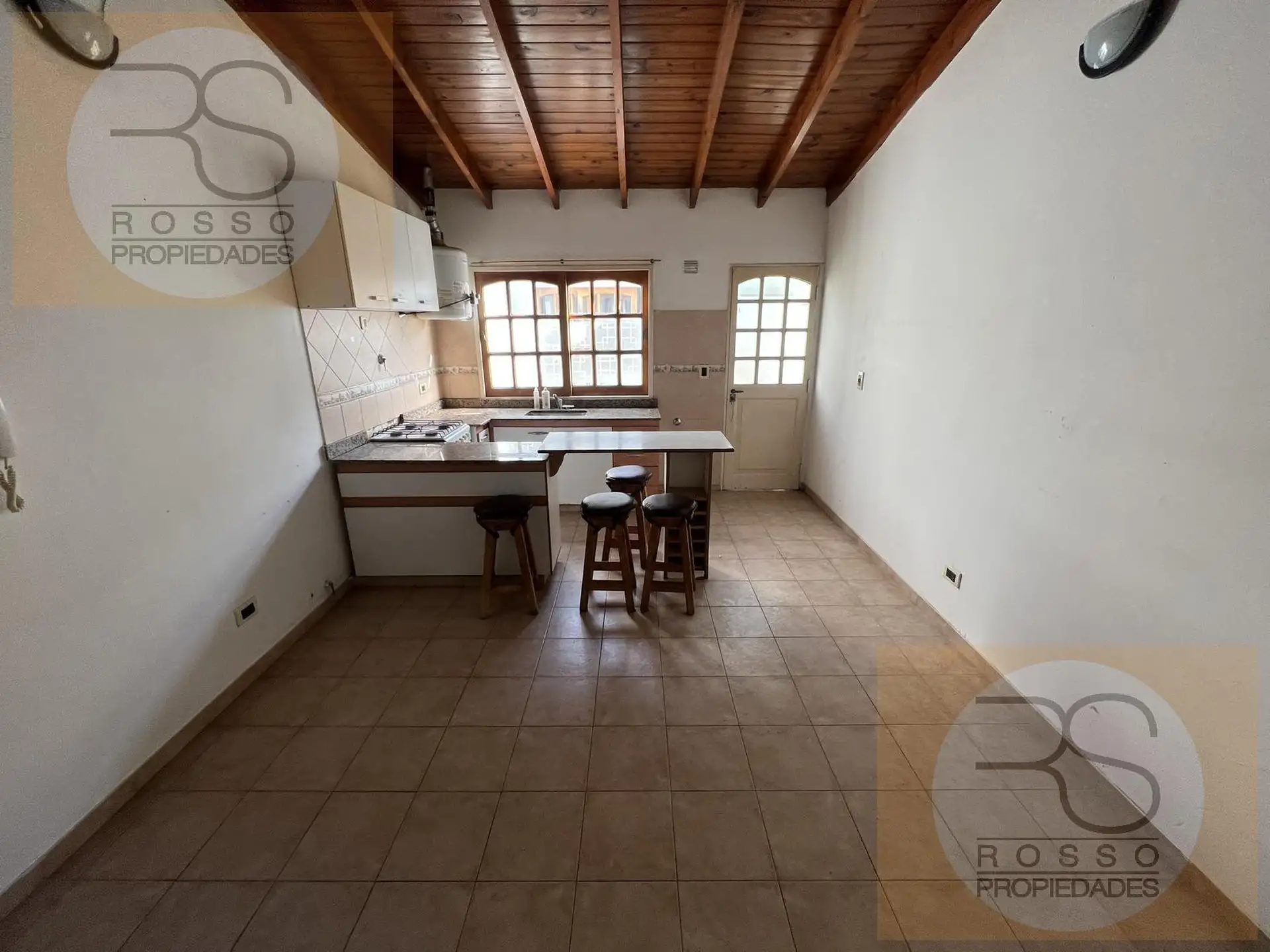 Departamento de 2 ambientes en Ramos Mejía