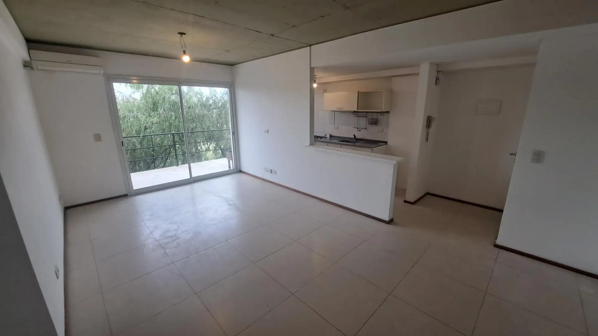 One-bedroom apartment with two balconies in Tigre