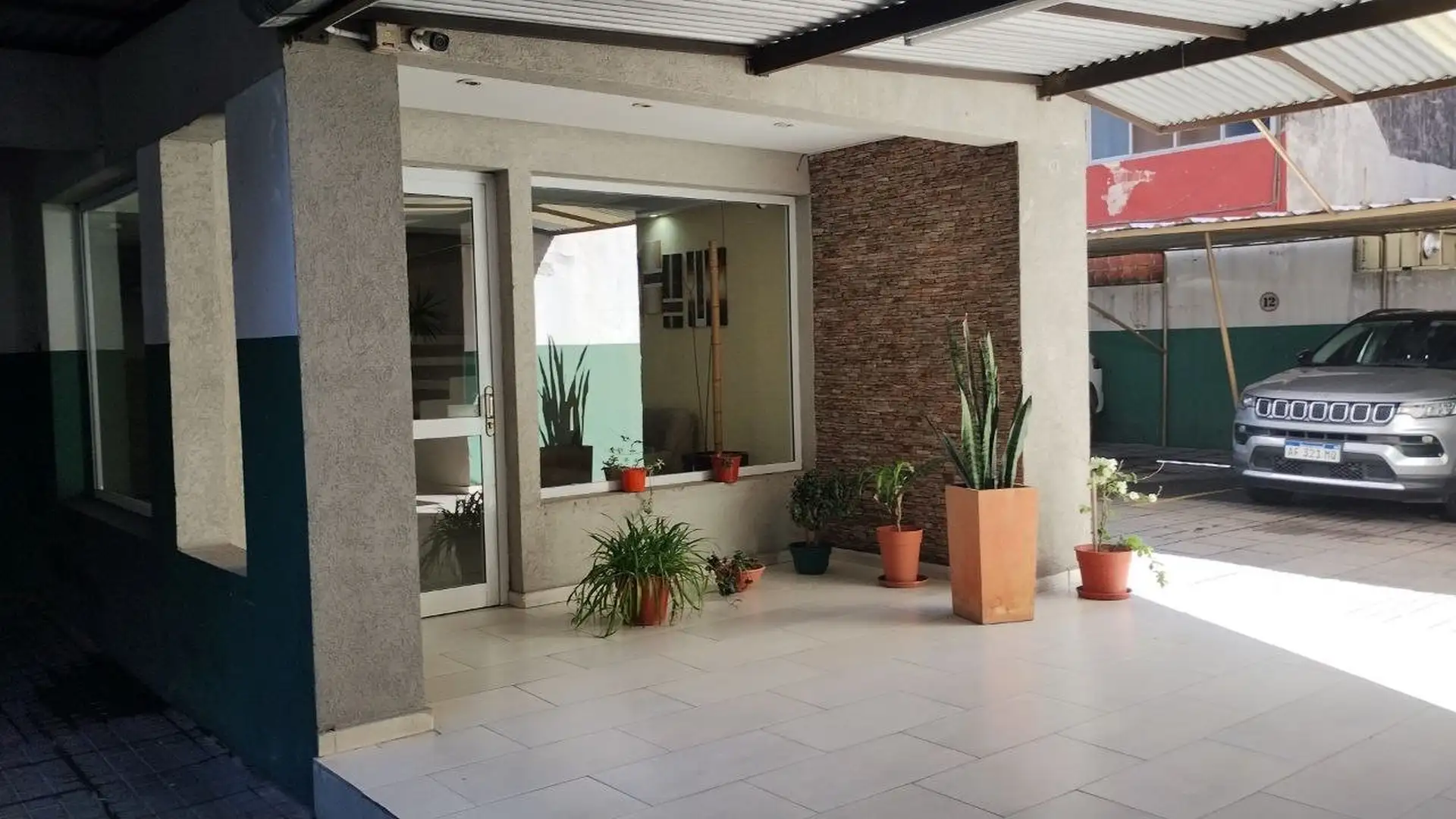 Departamento de 1 dormitorio contrafrente en Caseros, Tres de Febrero