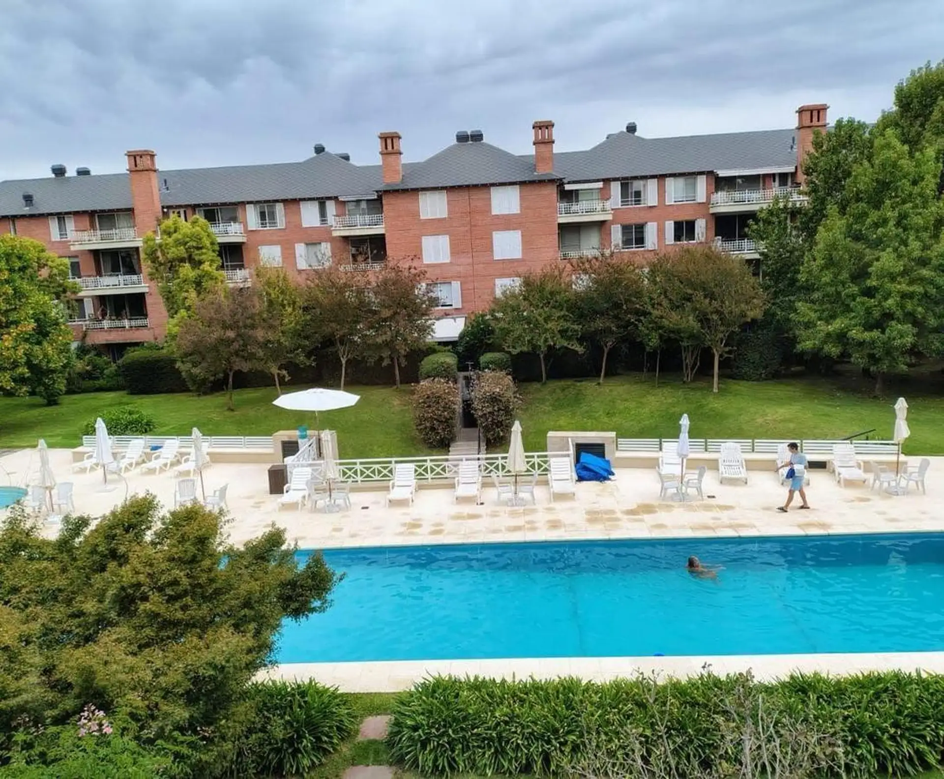 Departamento de 3 ambientes con balcón terraza y parrilla en San Isidro