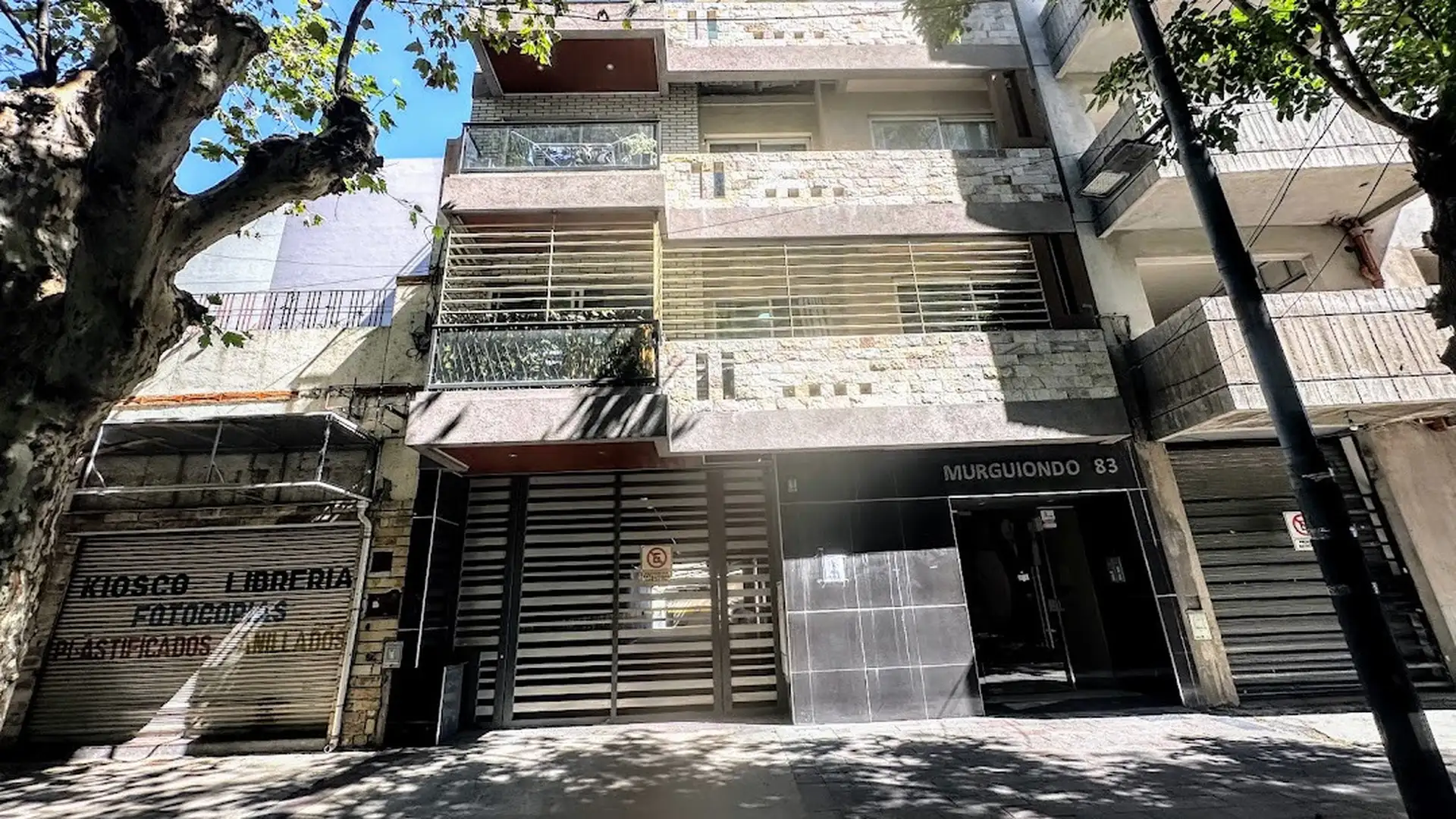 Departamento de 2 ambientes contrafrente en Liniers