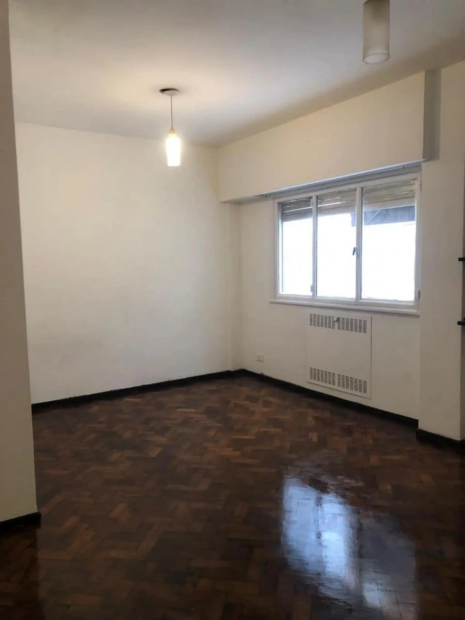 Departamento de 1 ambiente en planta baja con patio en Congreso