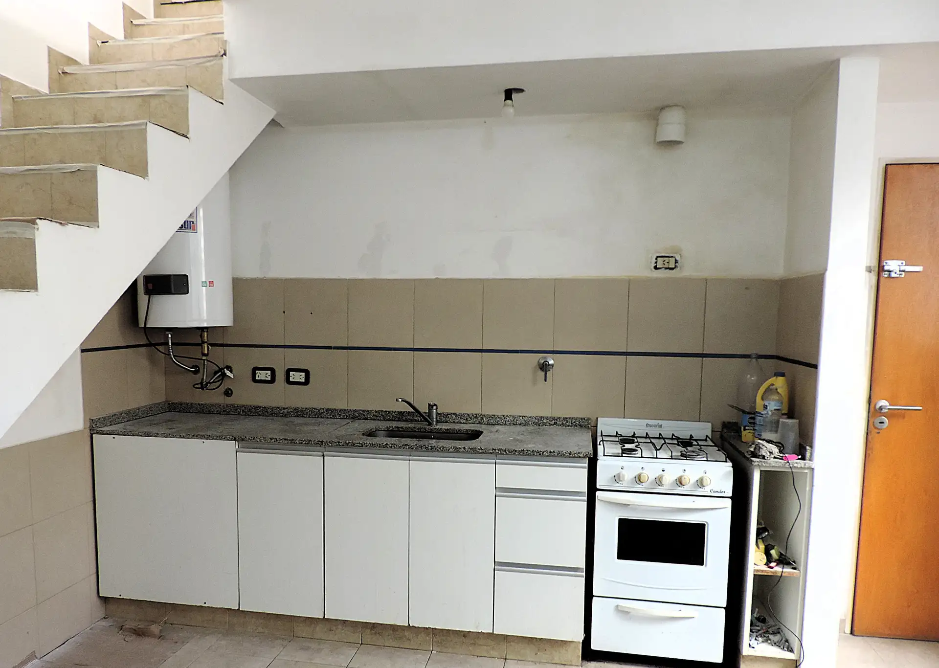 Loft de 2 ambientes con balcón en Monte Castro