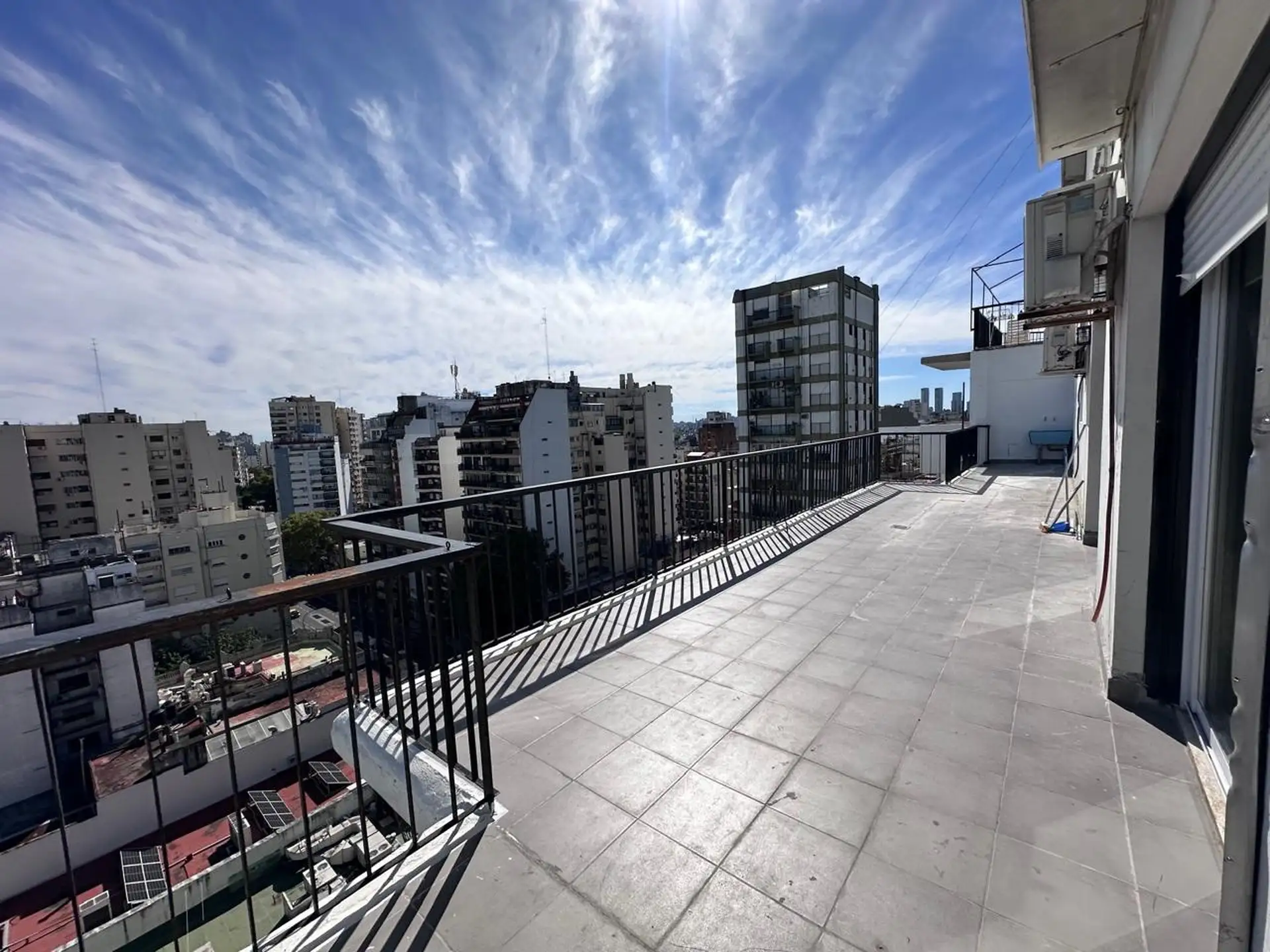 Квартира с 2 спальнями и балконом в Almagro