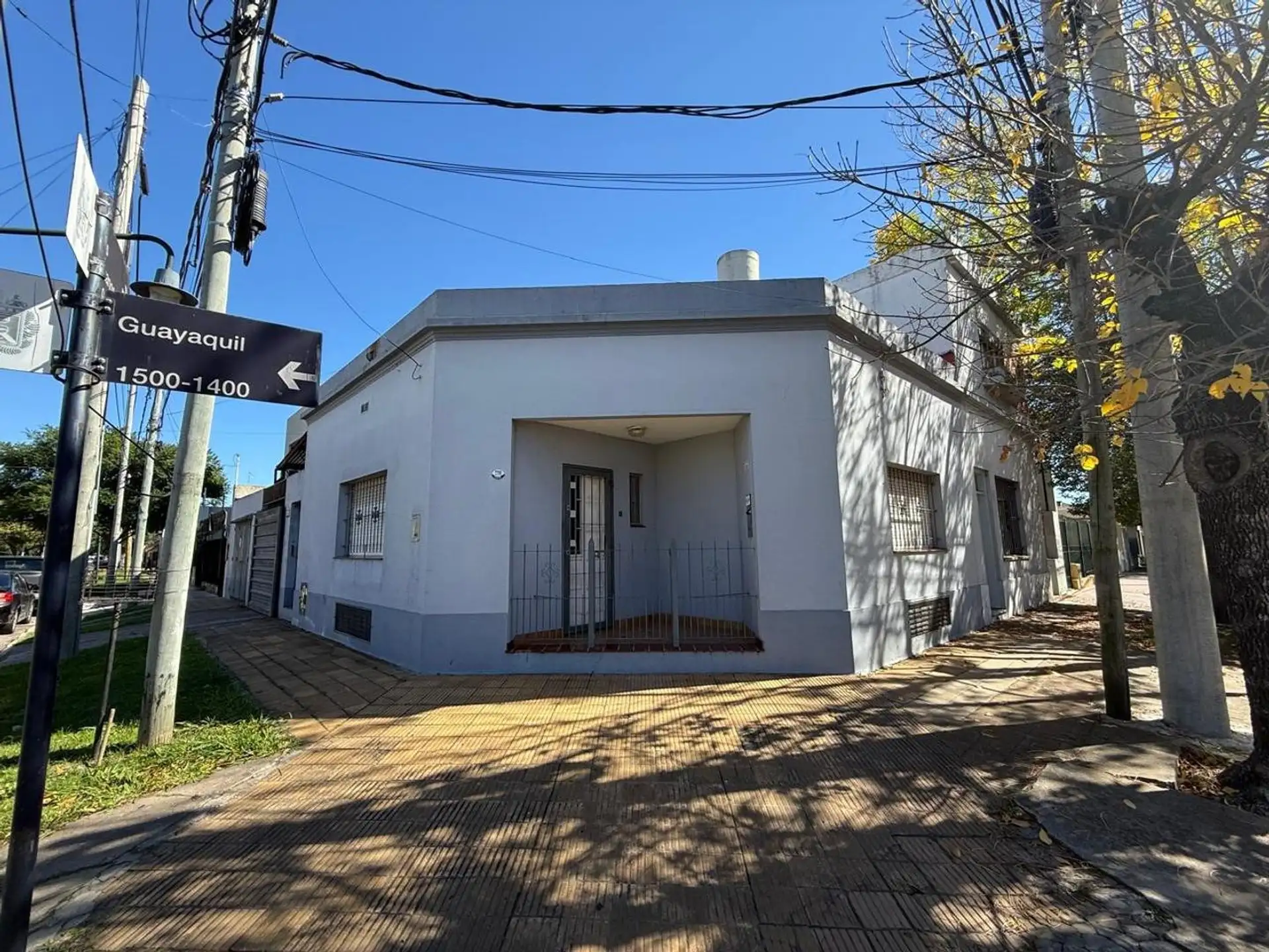 PH de 2 ambientes en esquina en Villa Adelina