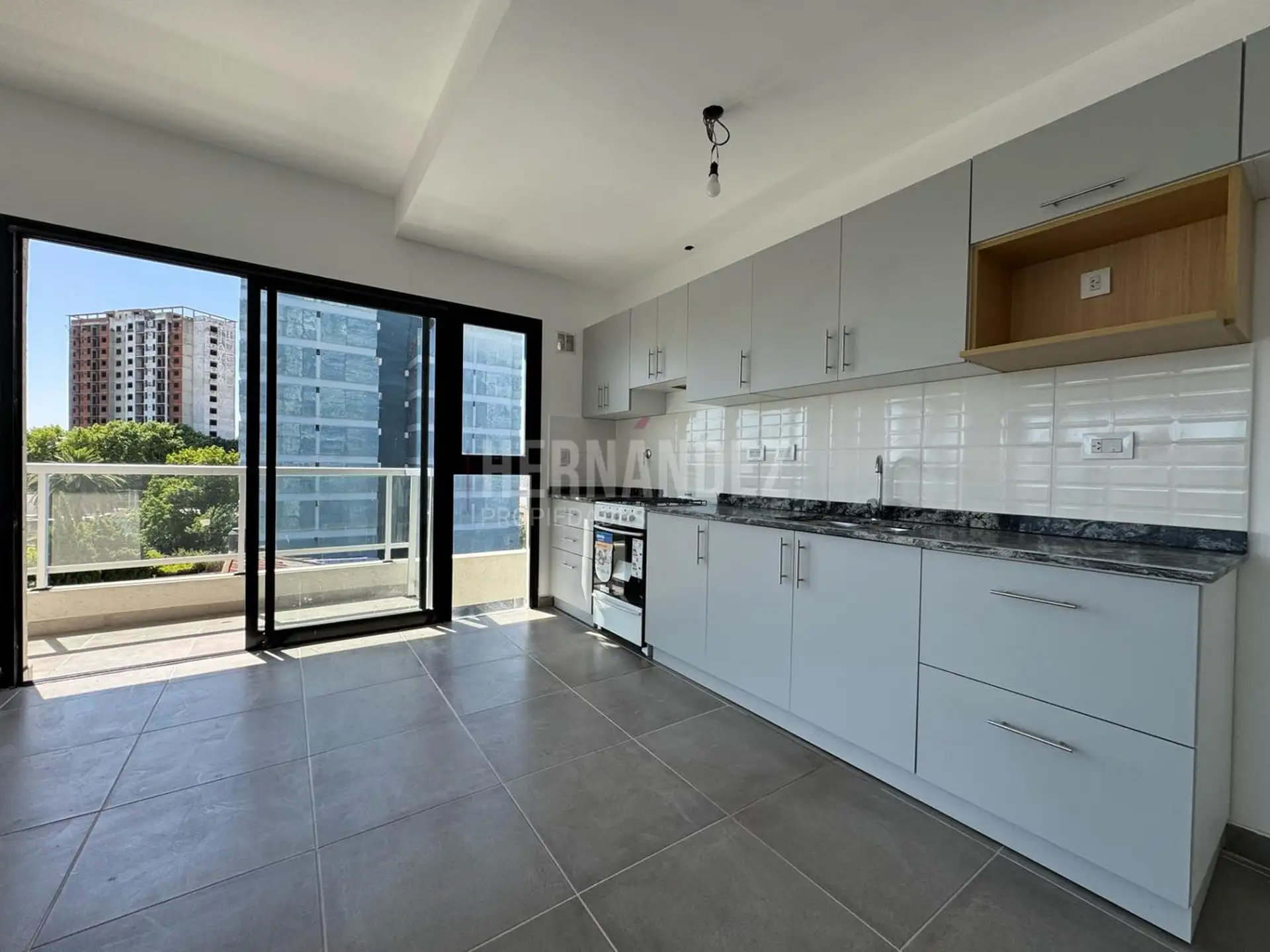 Apartamento de dois ambientes novo com vaga de garagem em Lanús