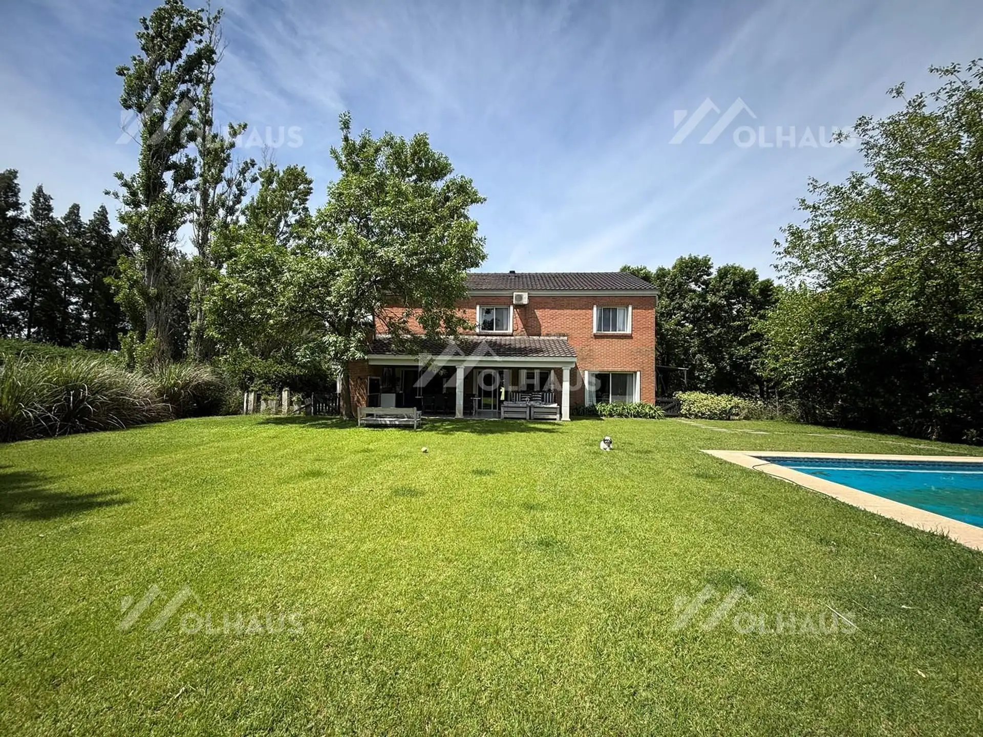 Two-storey house with 4 bedrooms in Mayling Club de Campo, Pilar