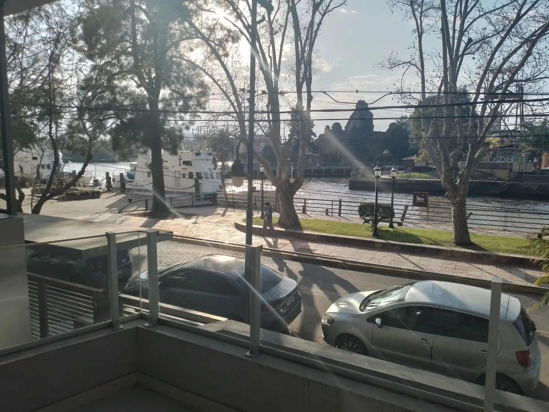 One-bedroom apartment in Tigre Centro by the Río Tigre