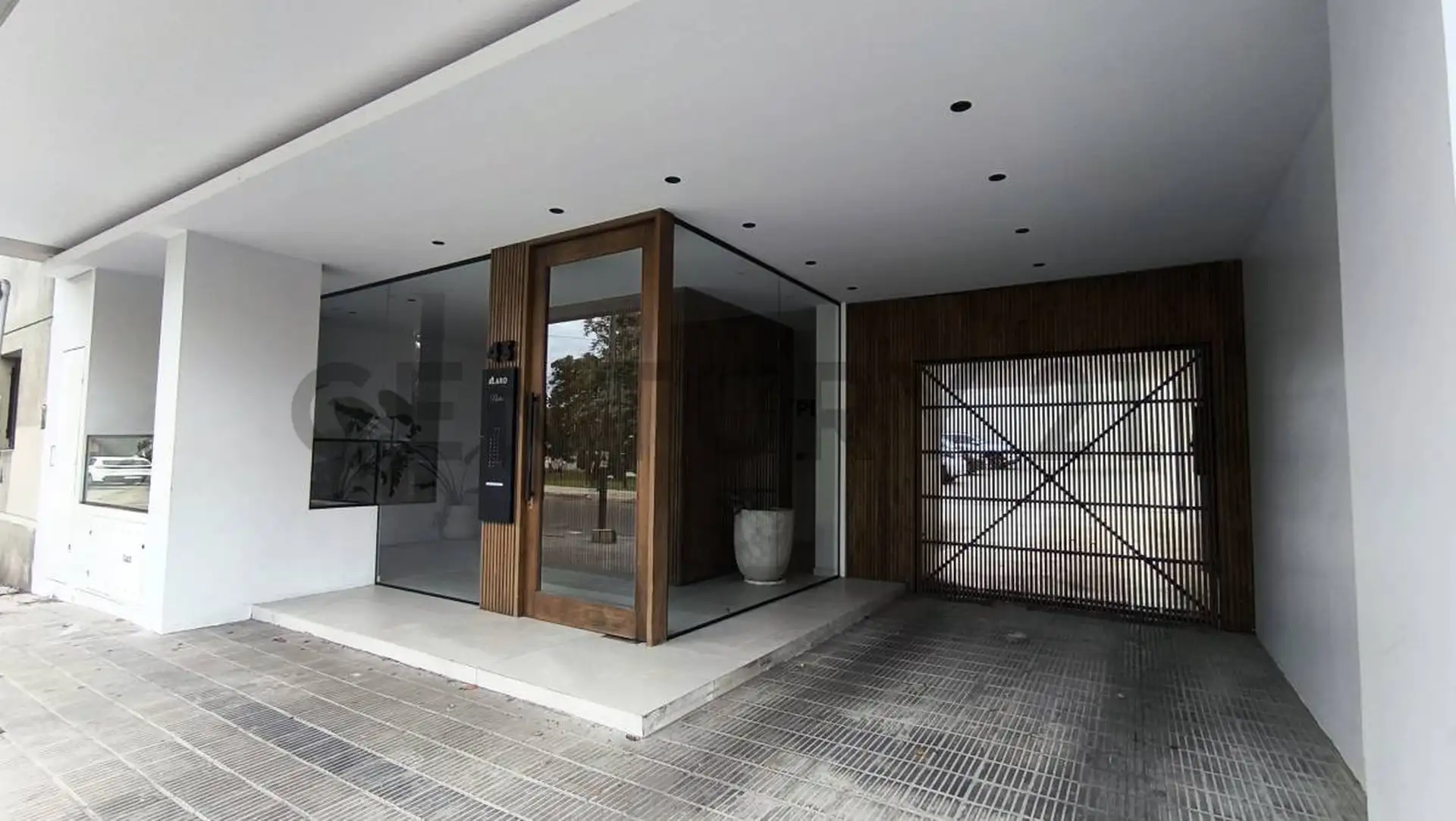 Departamento de 1 dormitorio en La Plata con balcón al frente