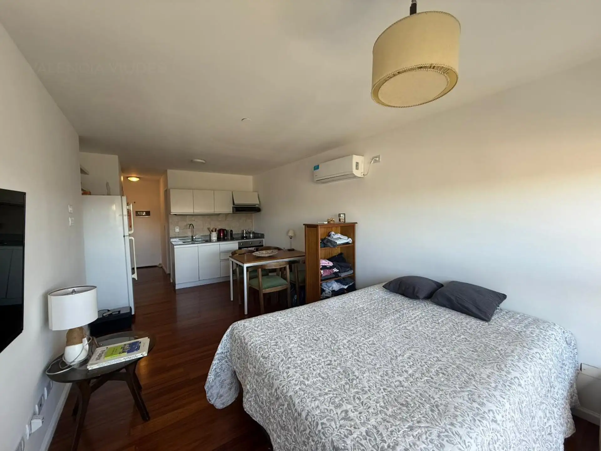 Unfurnished studio apartment in Morón