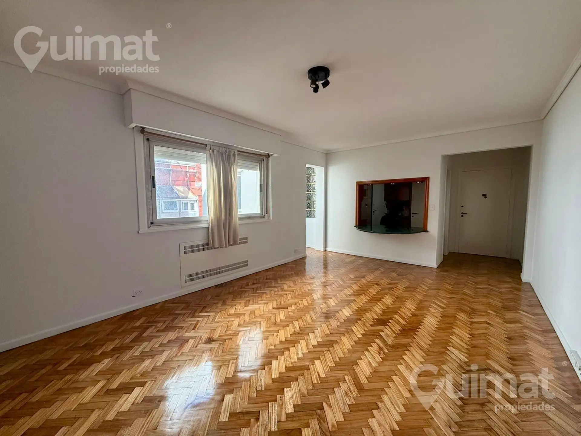 Apartamento de 3 dormitórios com dependência em Recoleta