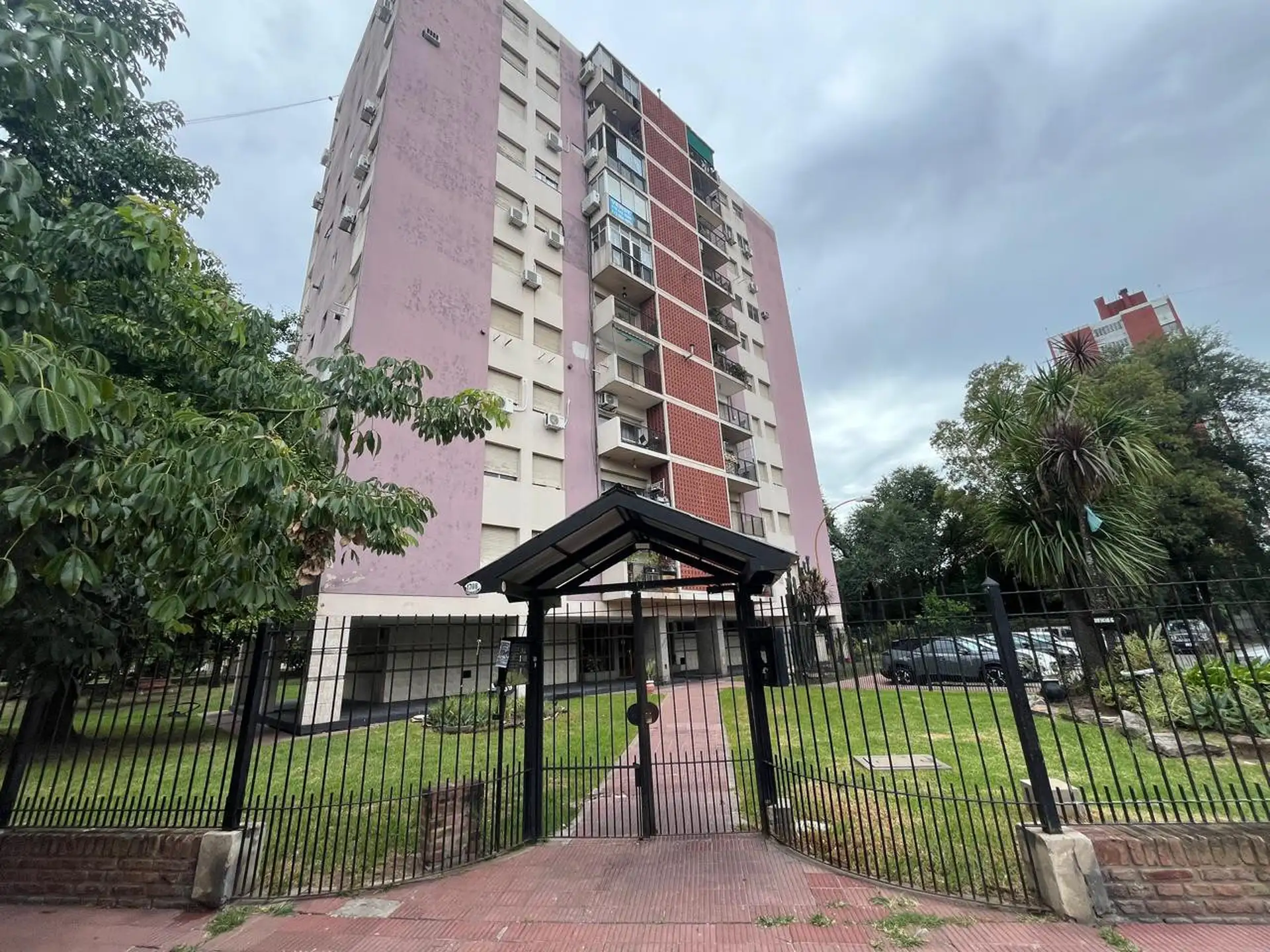 Departamento de 4 ambientes en alquiler en Villa Celina