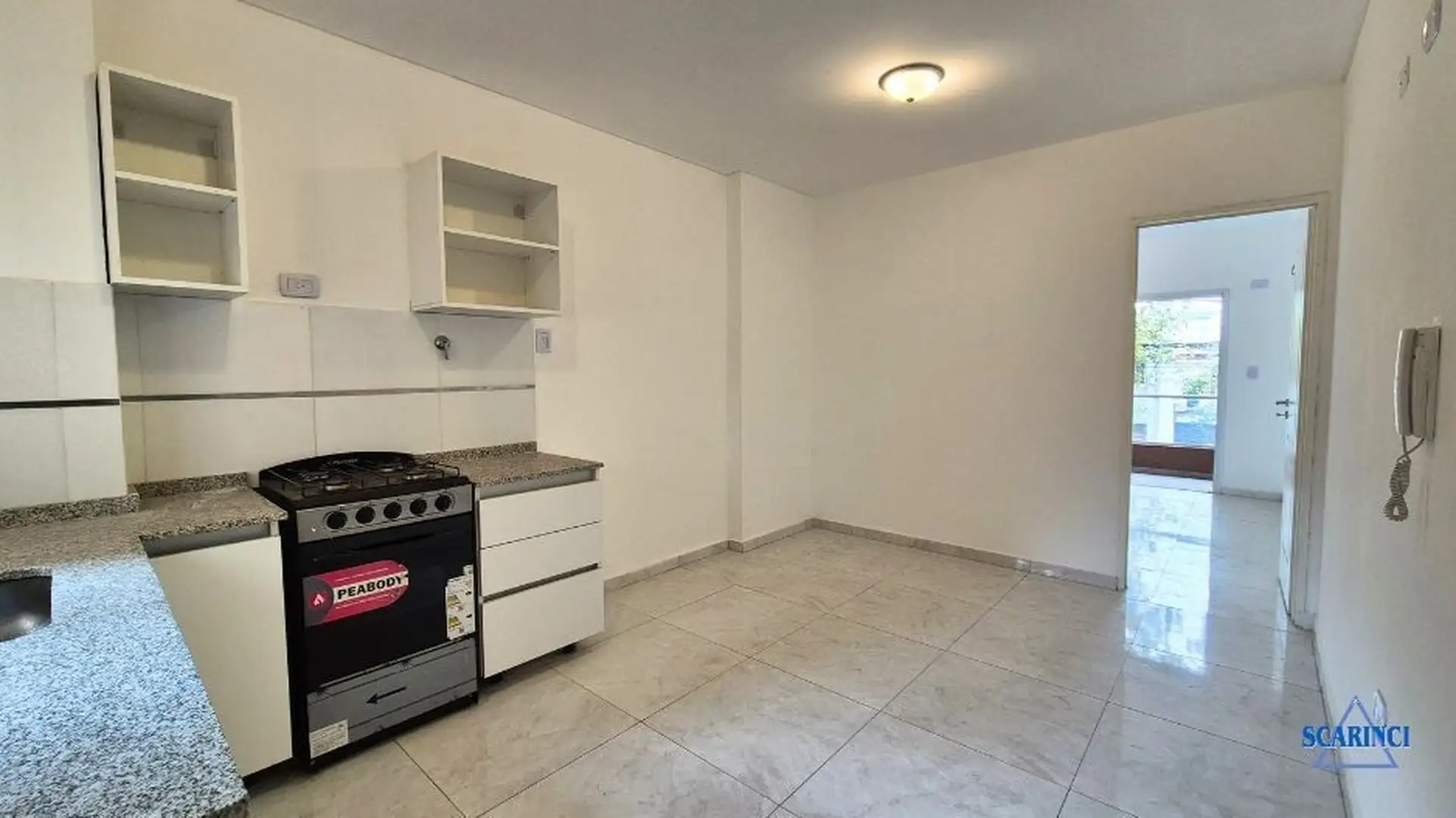 Apartamento de dois ambientes com varanda em Sáenz Peña