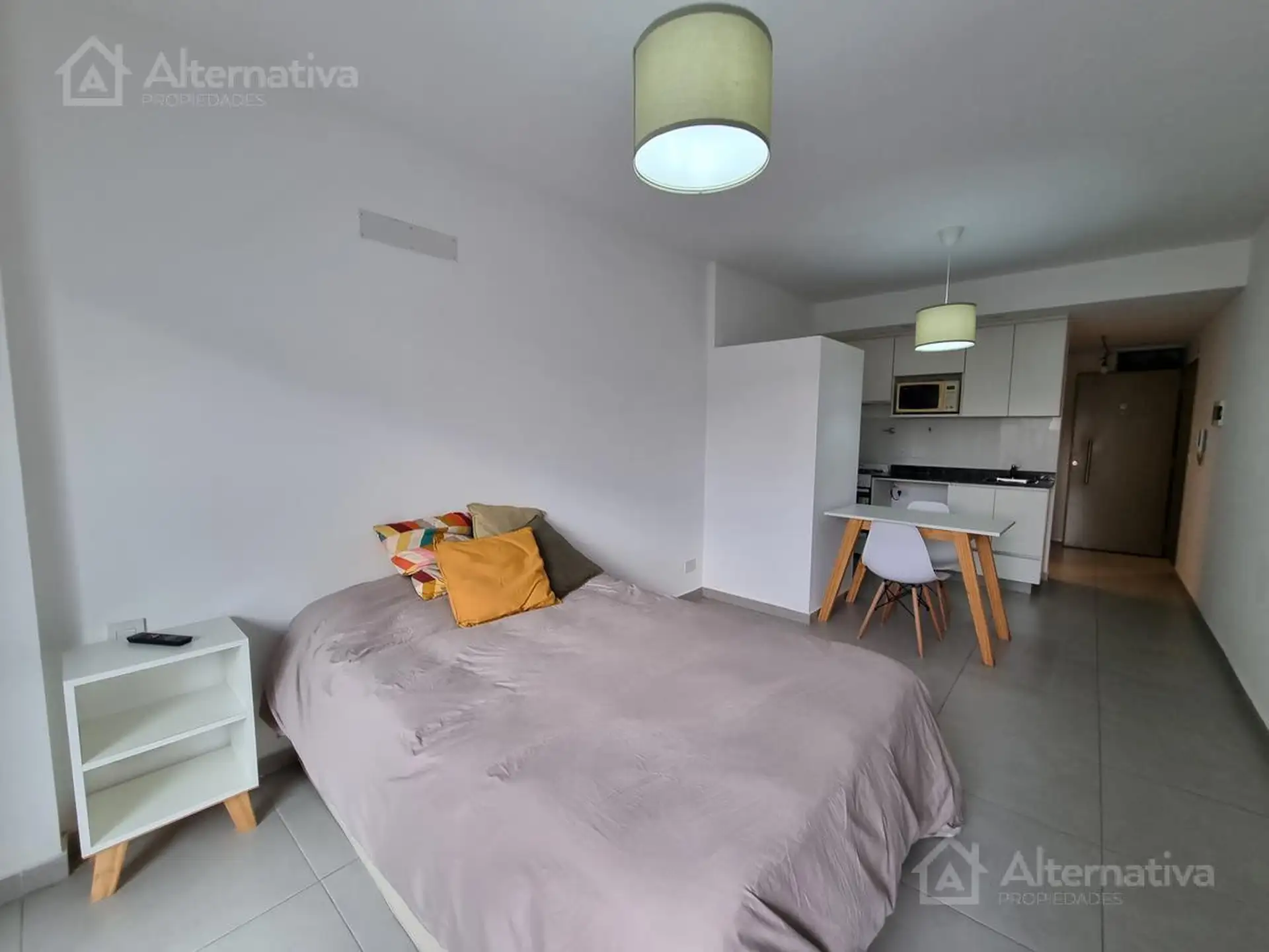 Furnished studio apartment in Saavedra for short-term rental