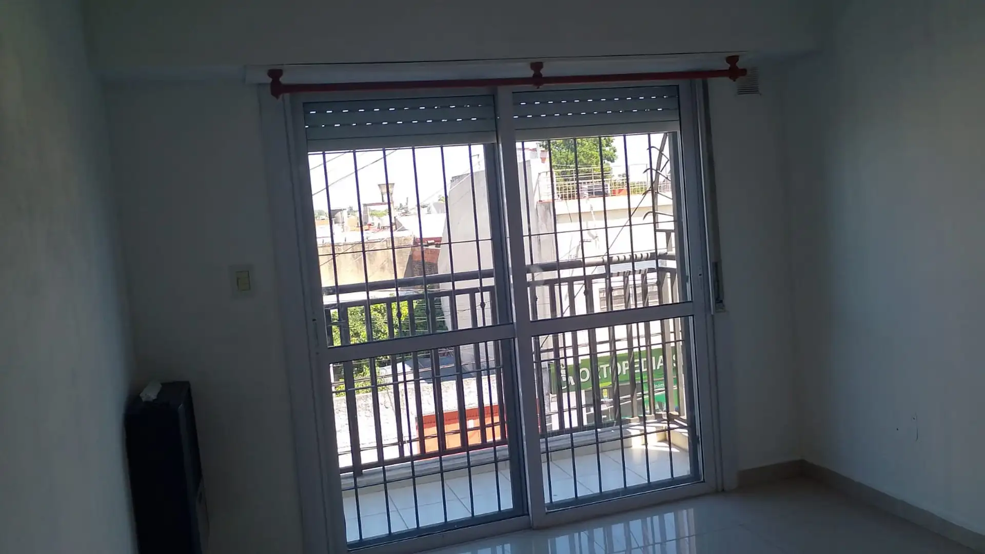 Apartamento de 2 ambientes com 1 dormitório em El Palomar