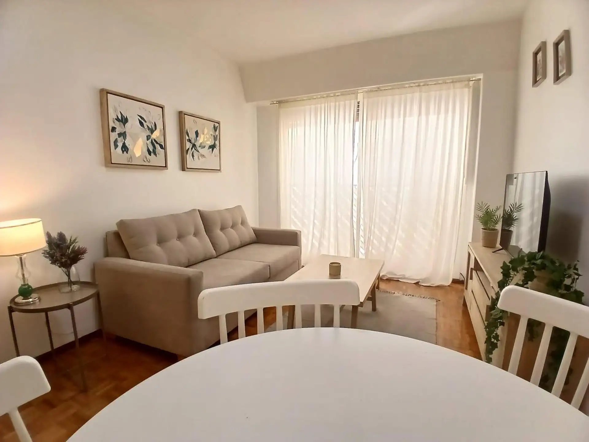 Apartamento de dois ambientes com 1 quarto em Retiro