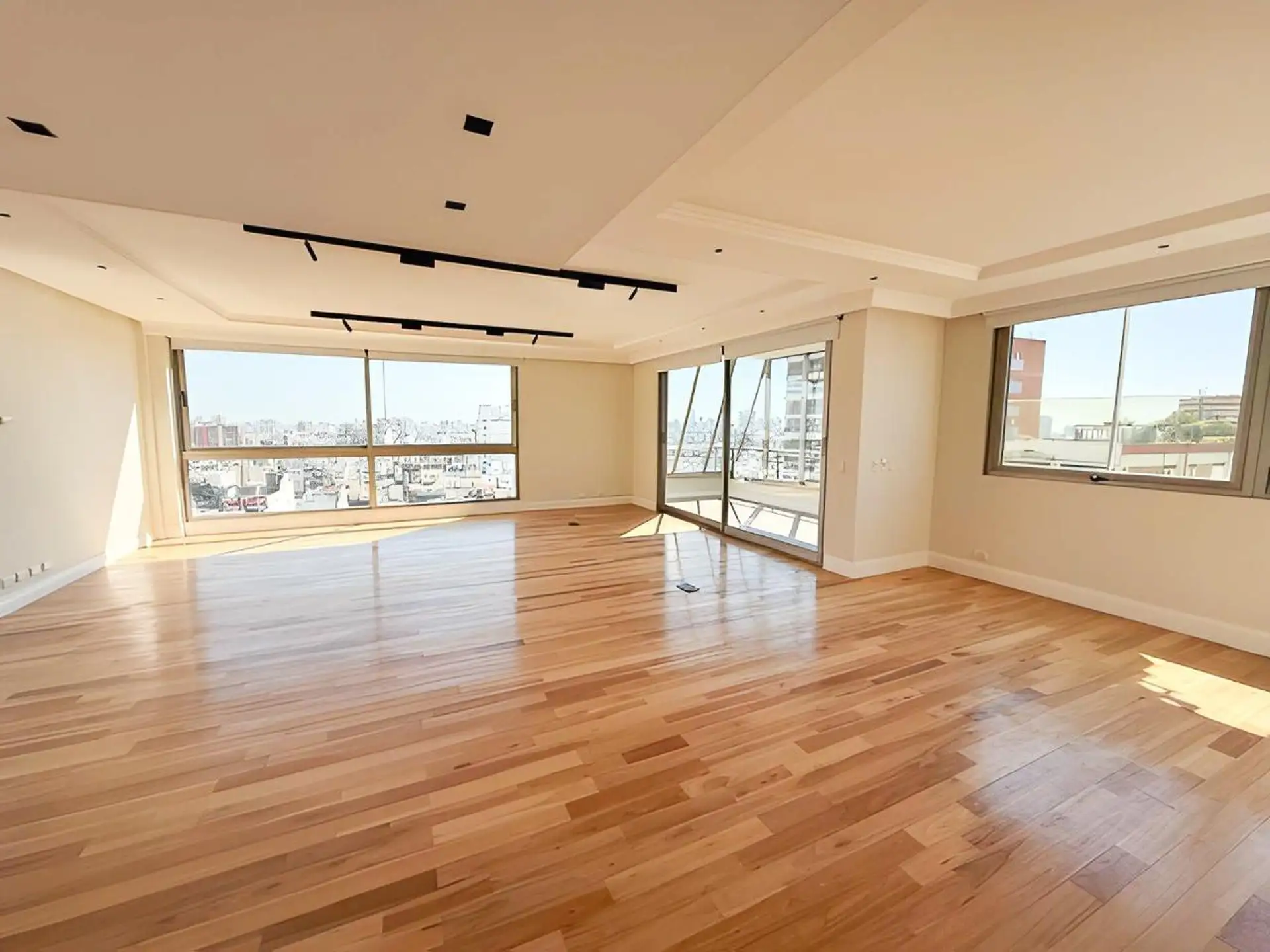 Apartamento com quatro dormitórios em Recoleta