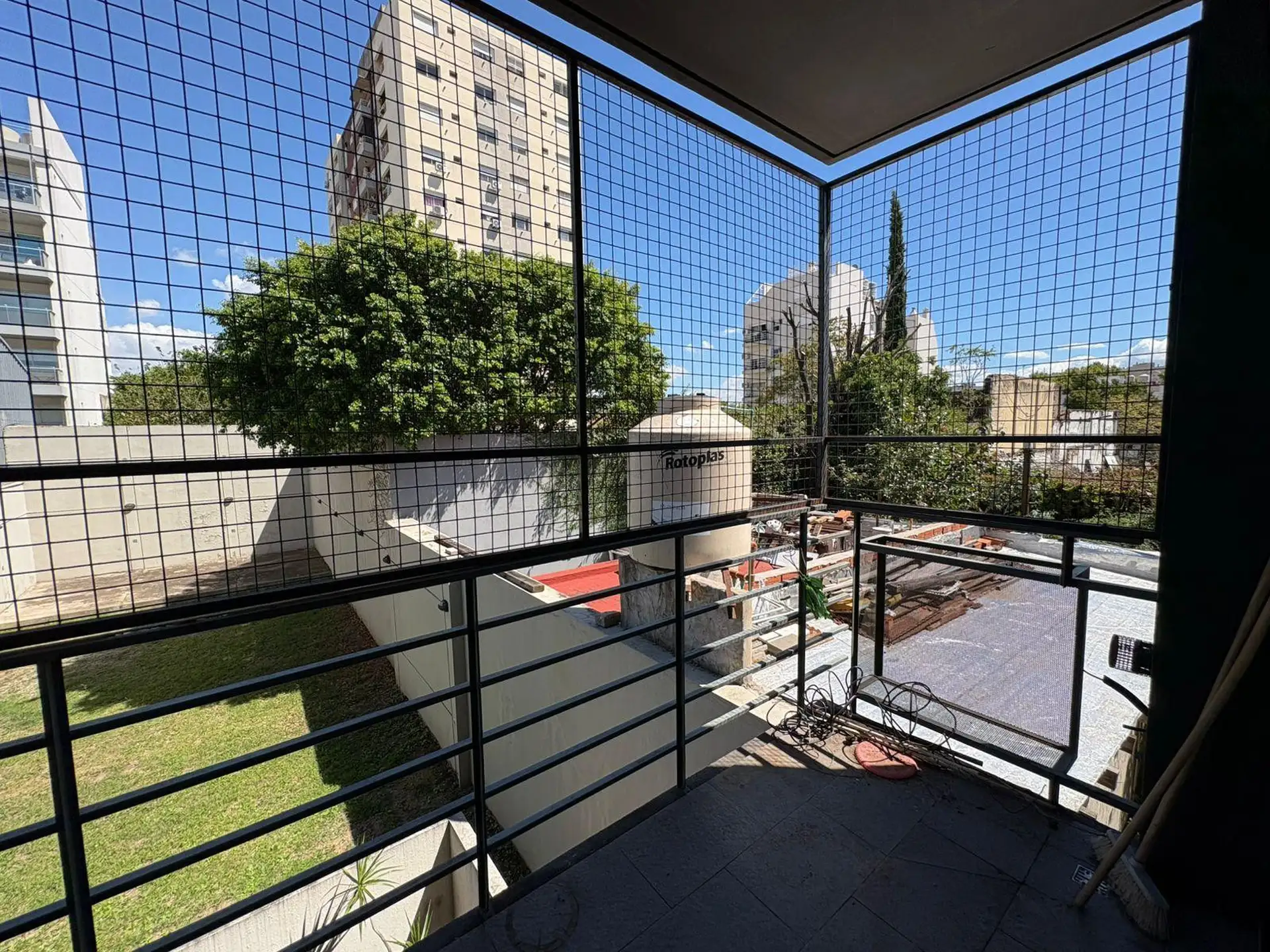 Kitnet com varanda em Liniers