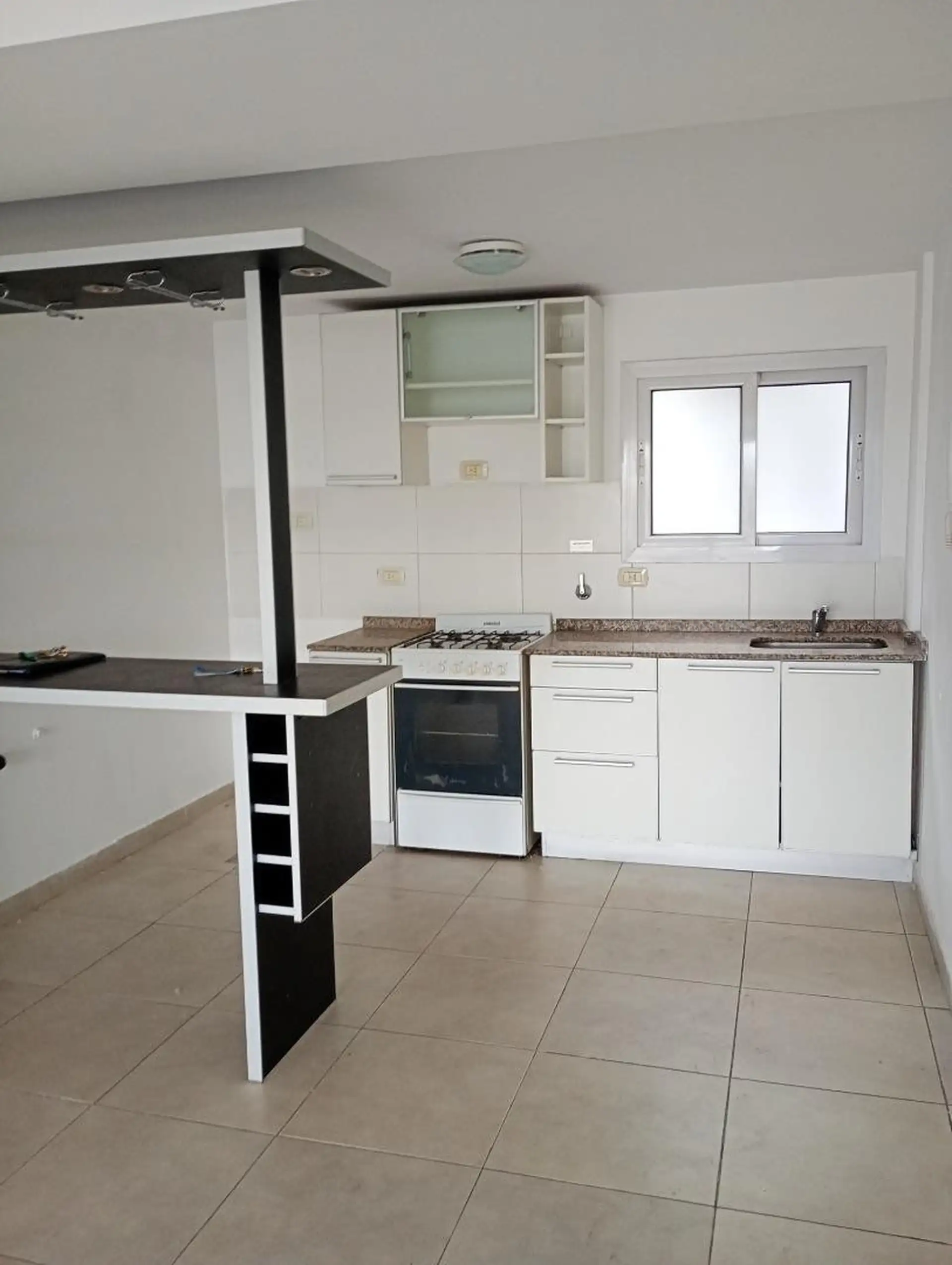 Studio apartment with parking and terrace balcony in Villa del Parque