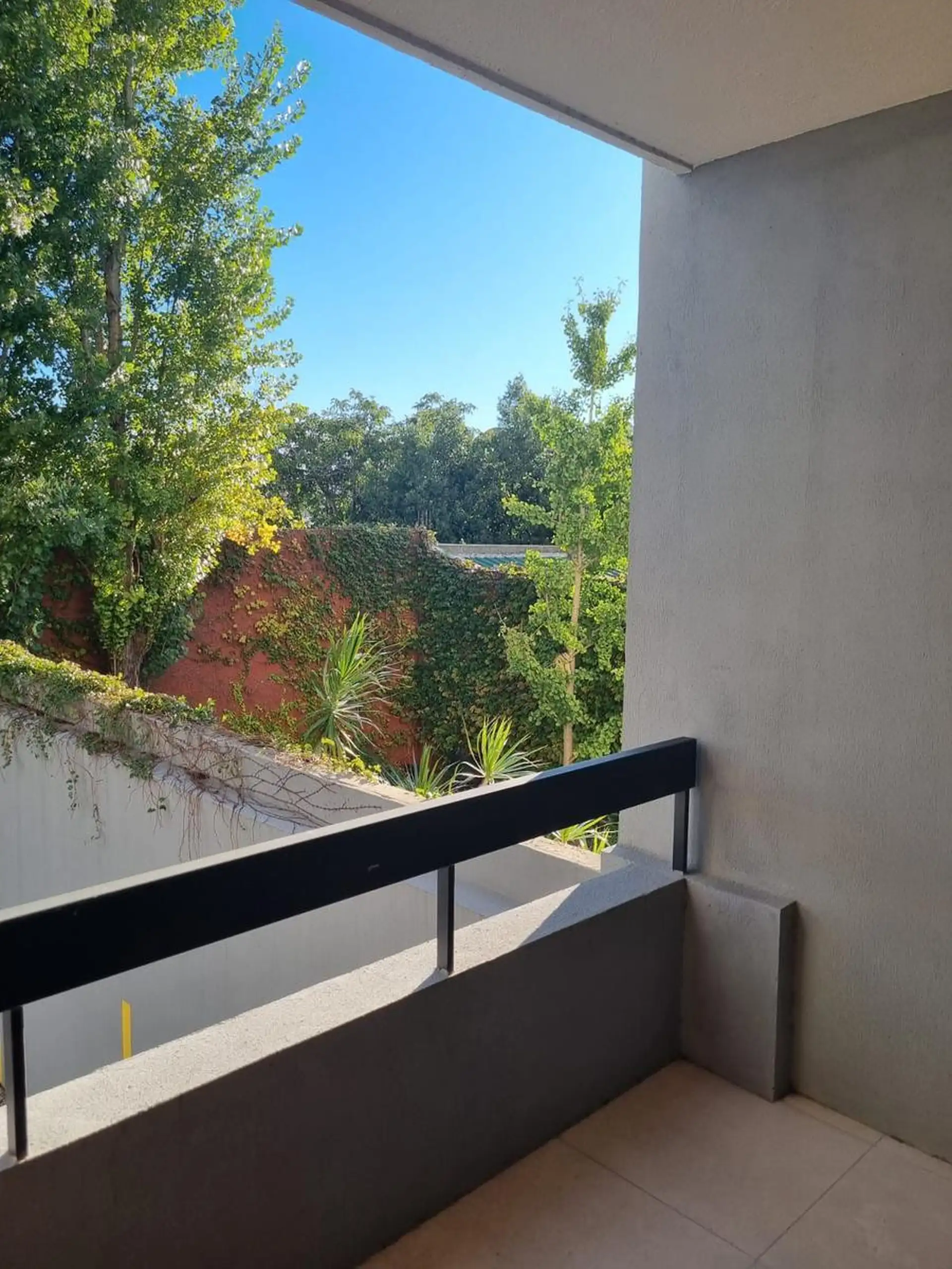 Monoambiente con balcón y parrilla en Villa Saenz Peña