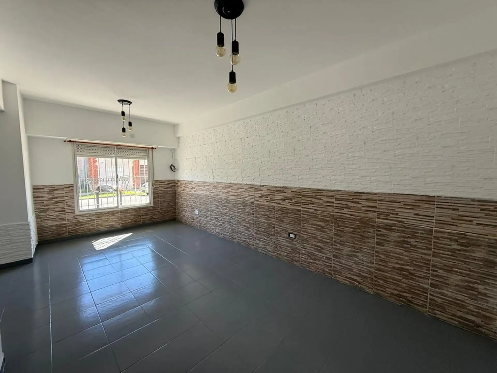 Departamento de 3 ambientes con cochera en San Justo