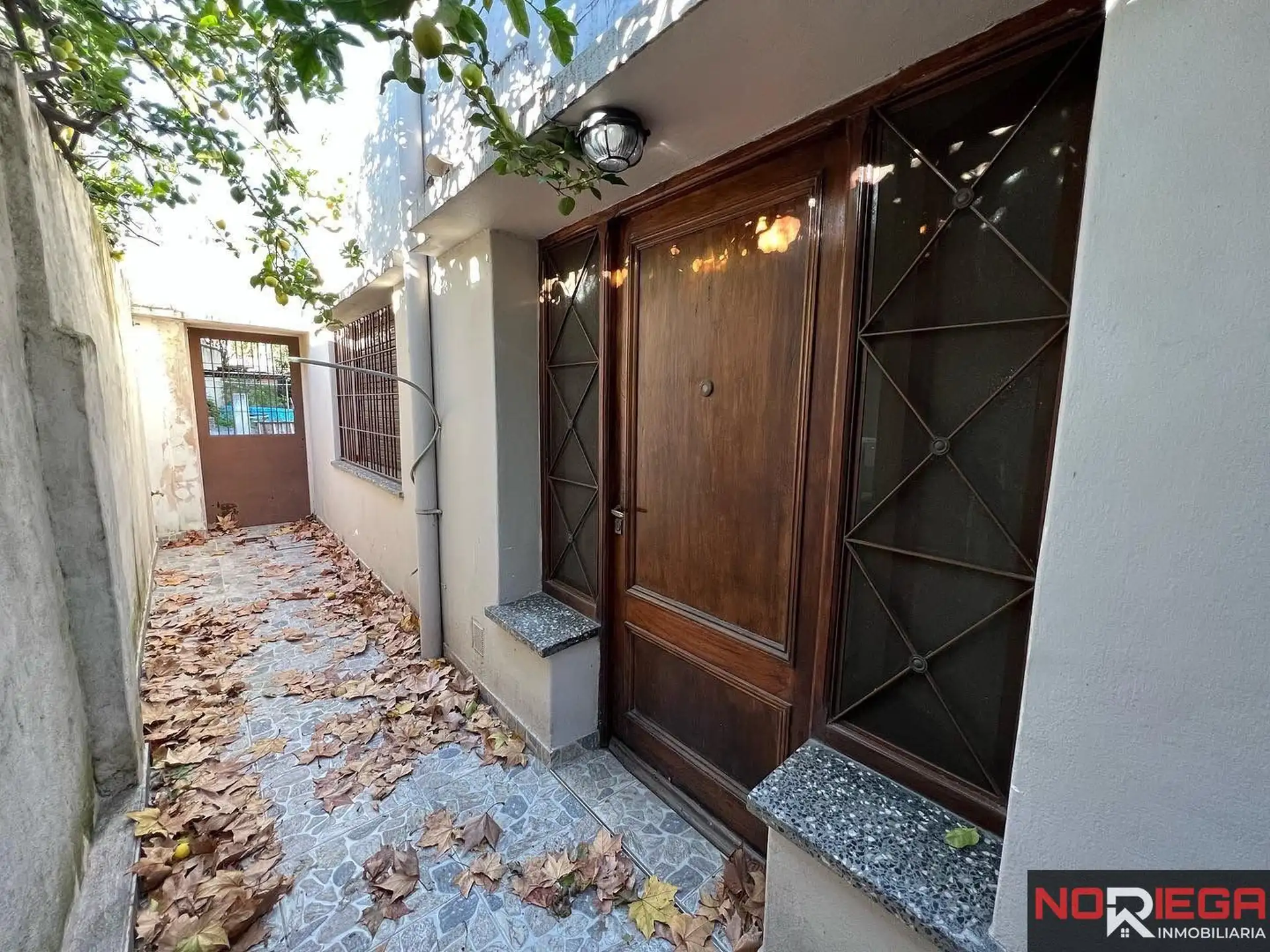 Apartamento de três ambientes em térreo em San Martín