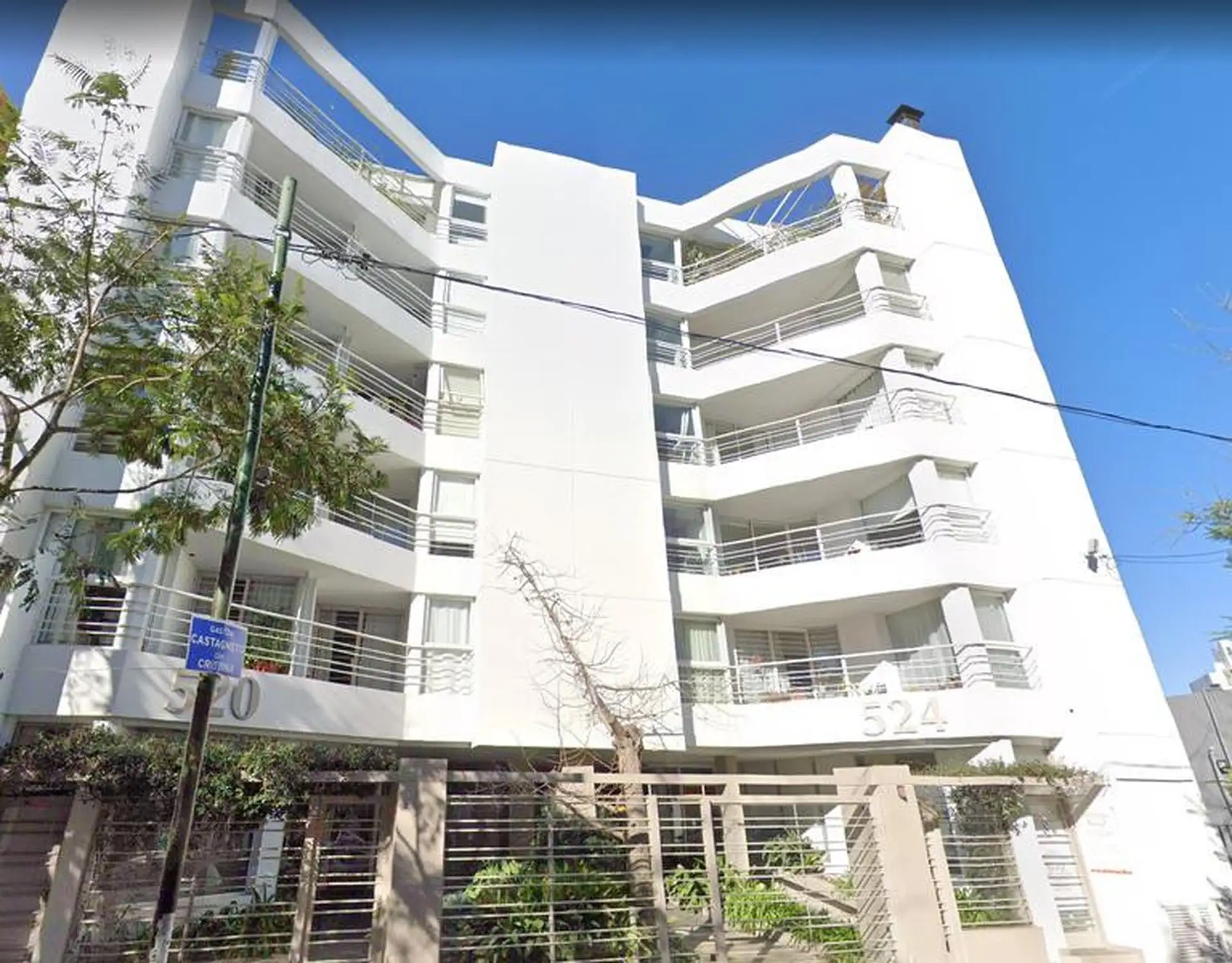 Departamento de 1 dormitorio al frente en La Plata