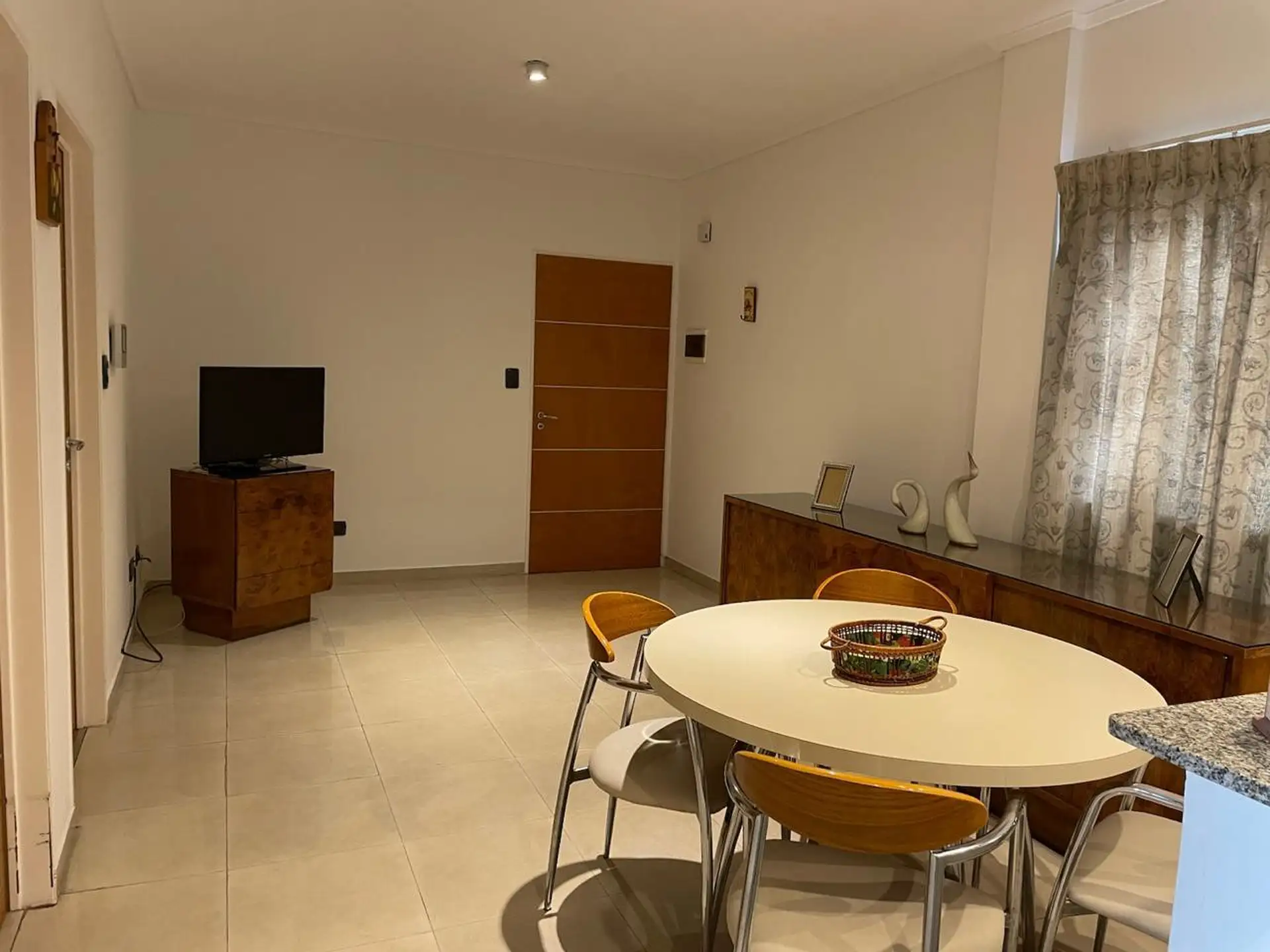 Apartamento de 2 ambientes com 1 quarto em Mataderos