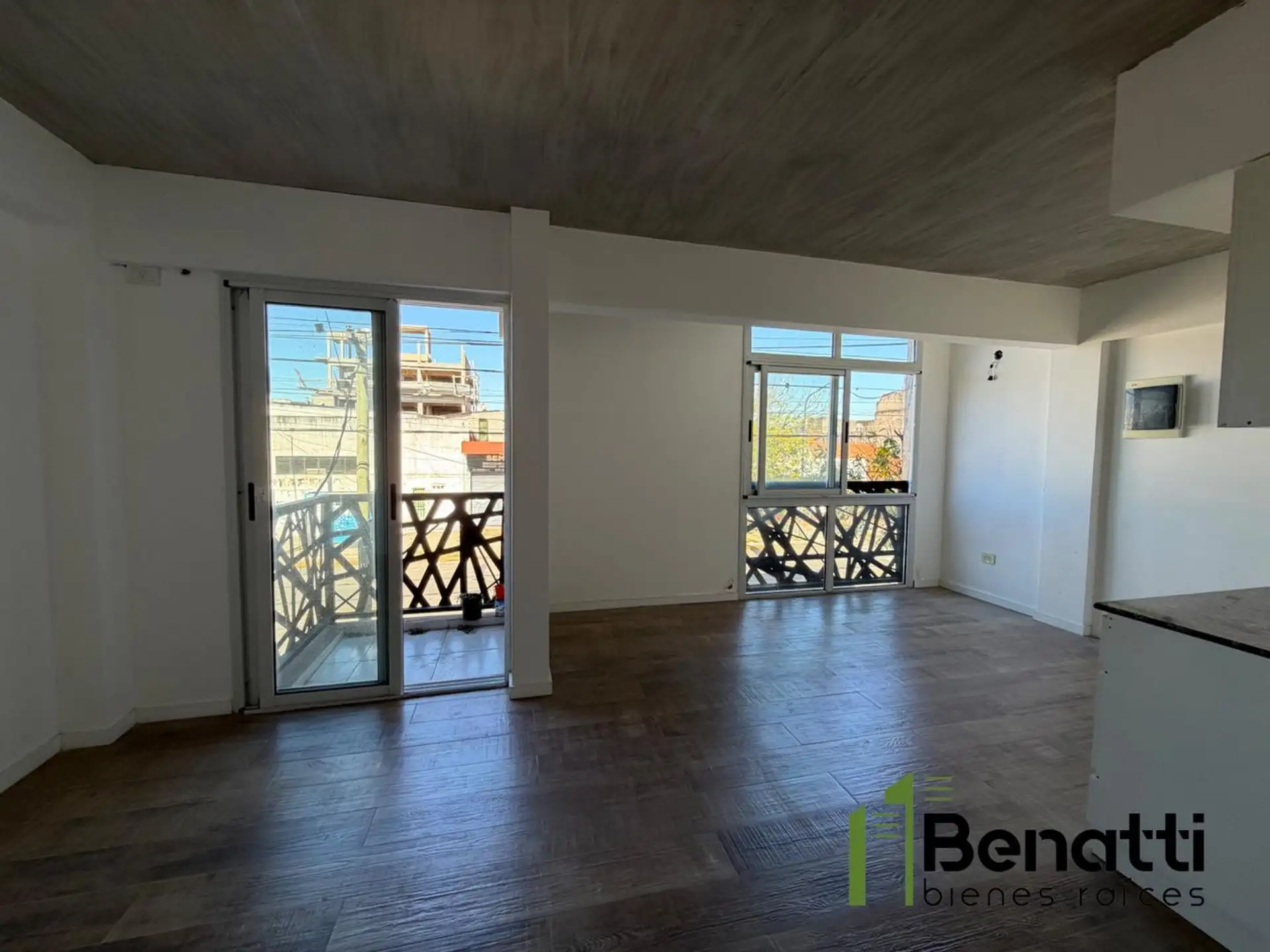 Studio apartment with front balcony in Lomas del Mirador