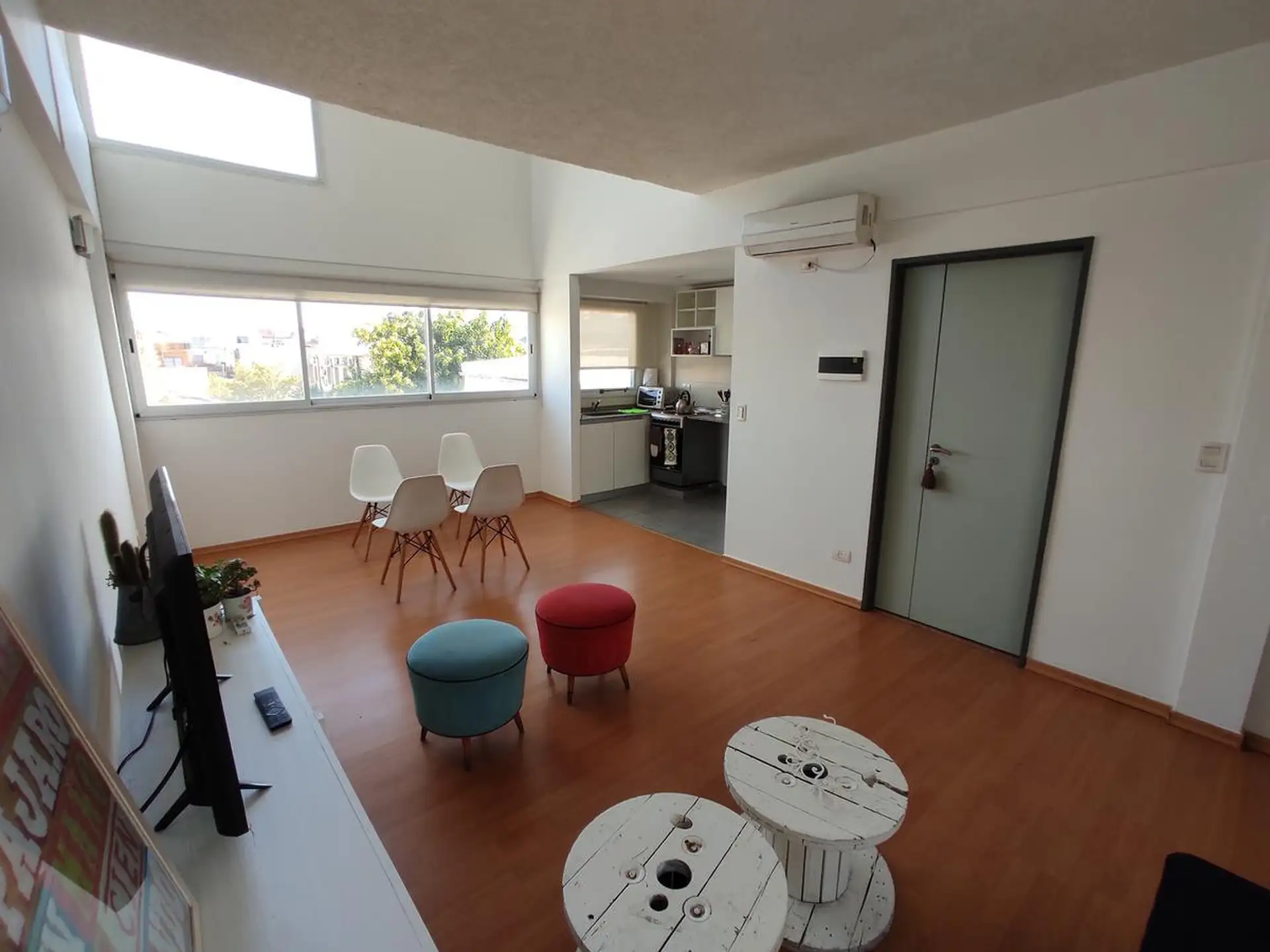 Furnished duplex apartment with 1 bedroom in Parque Chas