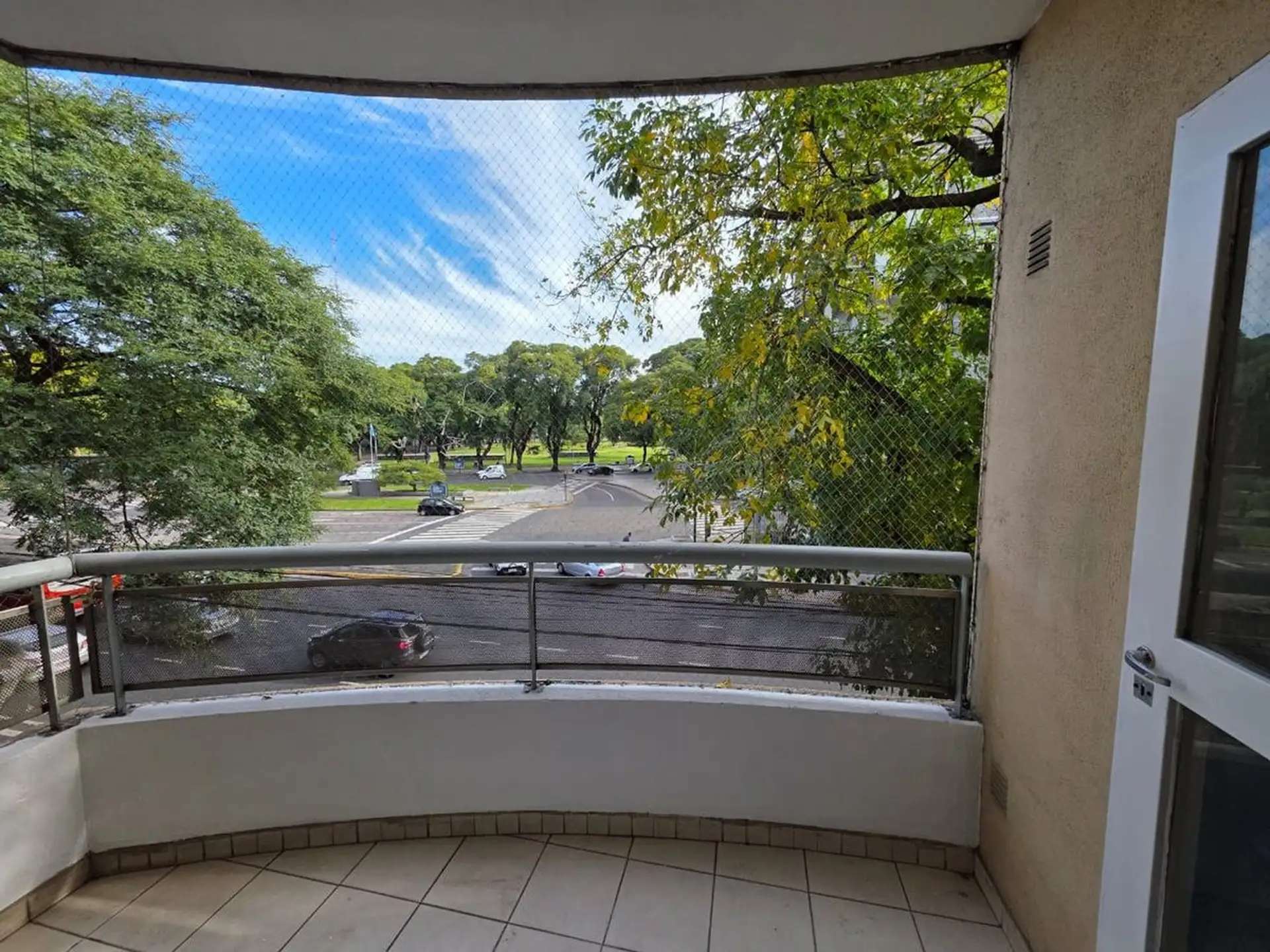 Three-room apartment with parking in Chacarita