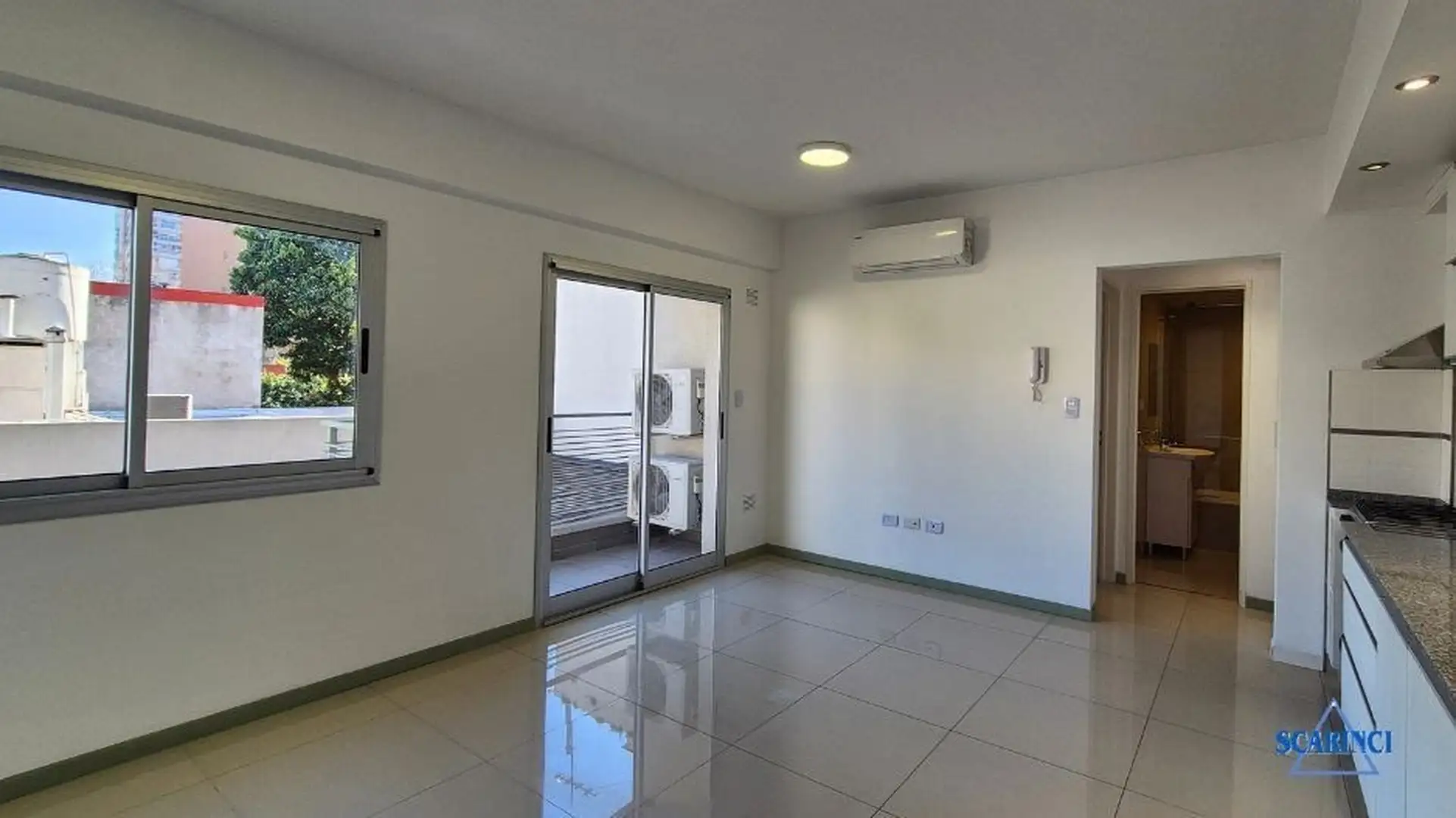 Apartamento de 2 ambientes com varanda em Sáenz Peña