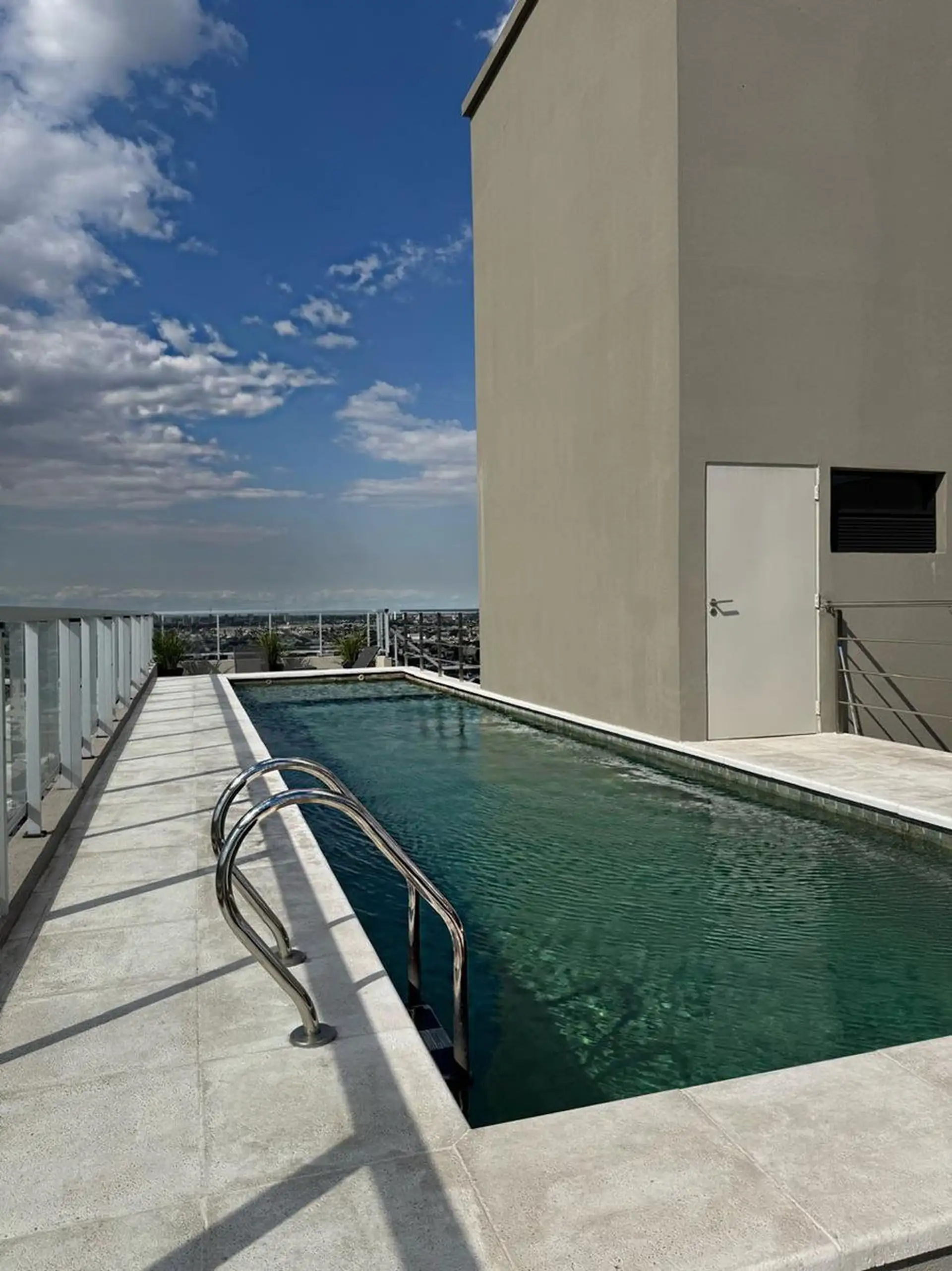 Двухкомнатная квартира с мебелью в Lanús Este