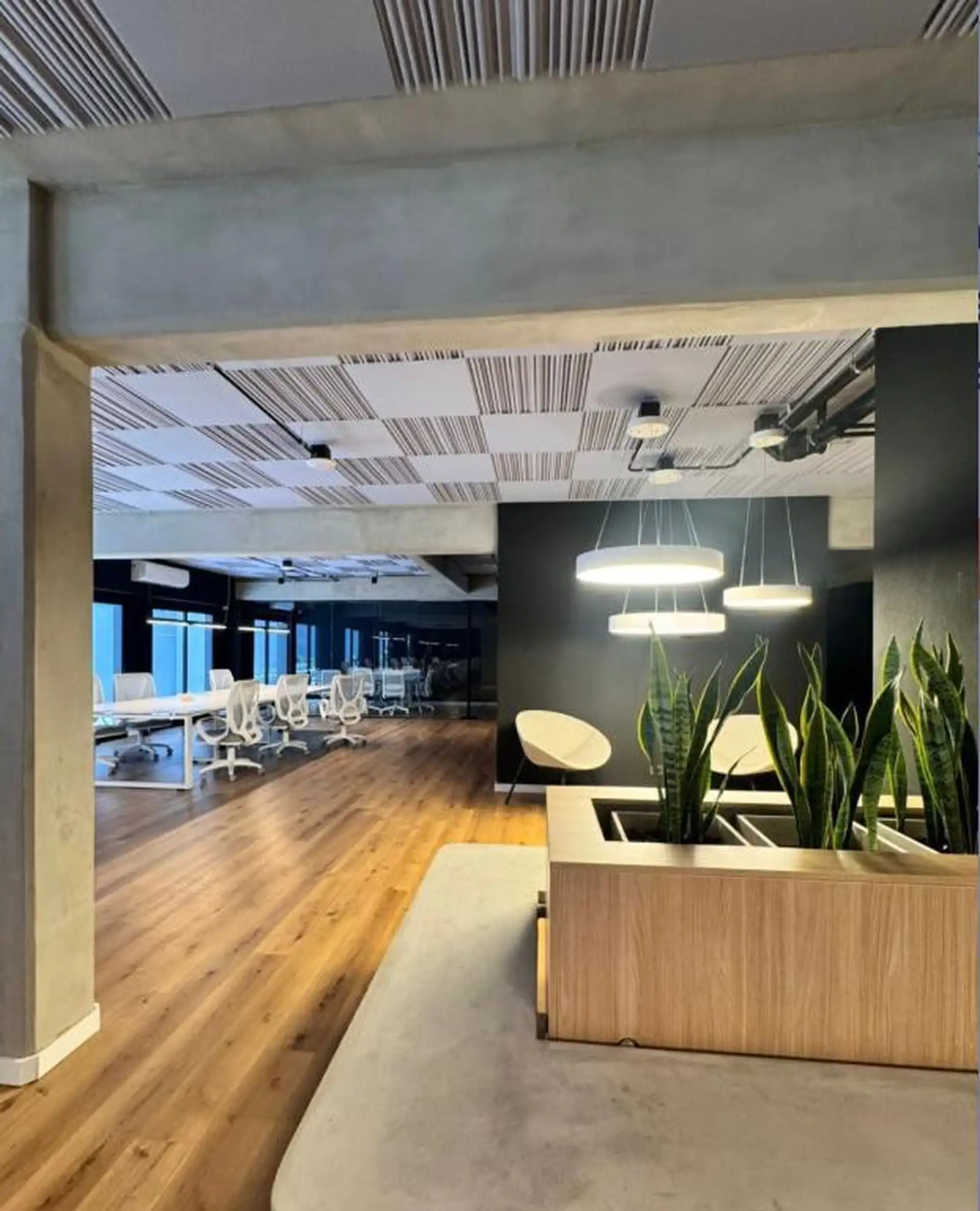 Kitnet novo com varanda em Balvanera