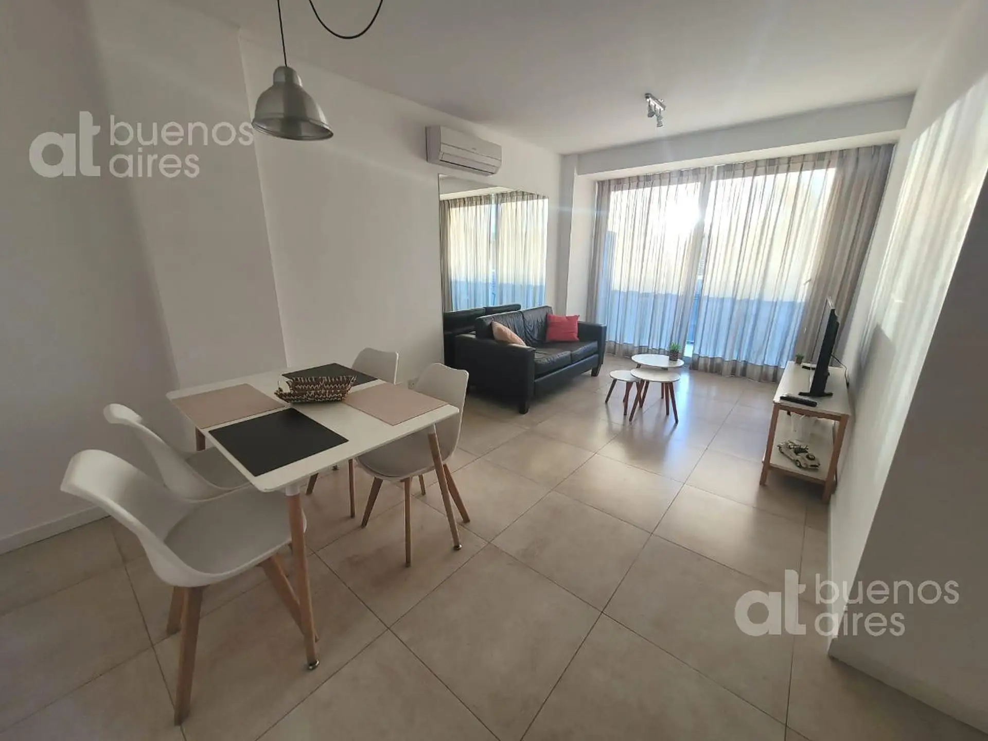 Apartamento de dois ambientes mobiliado com estúdio em Palermo Hollywood
