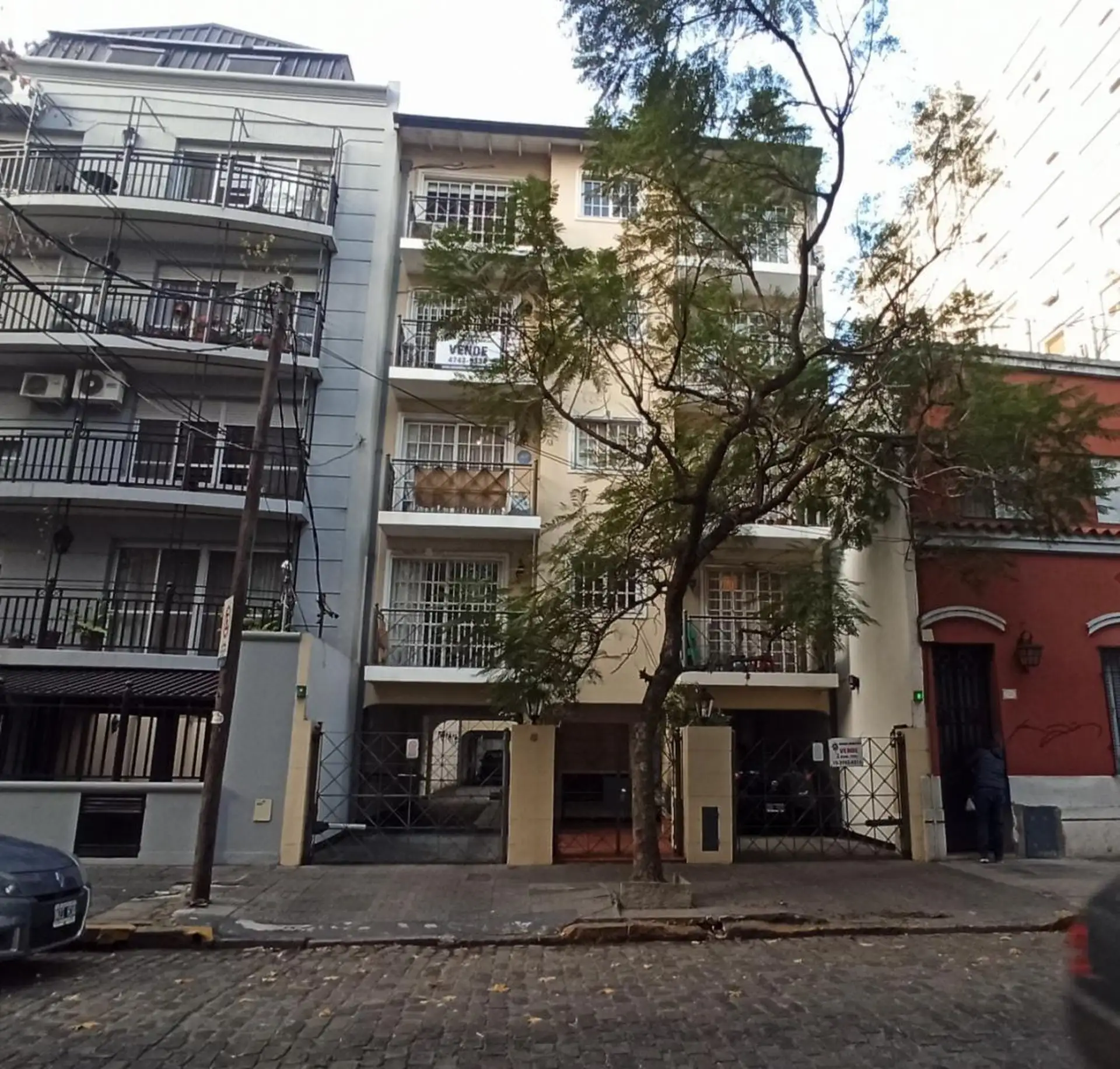 Apartamento de dois ambientes no 1º andar de fundos em San Isidro