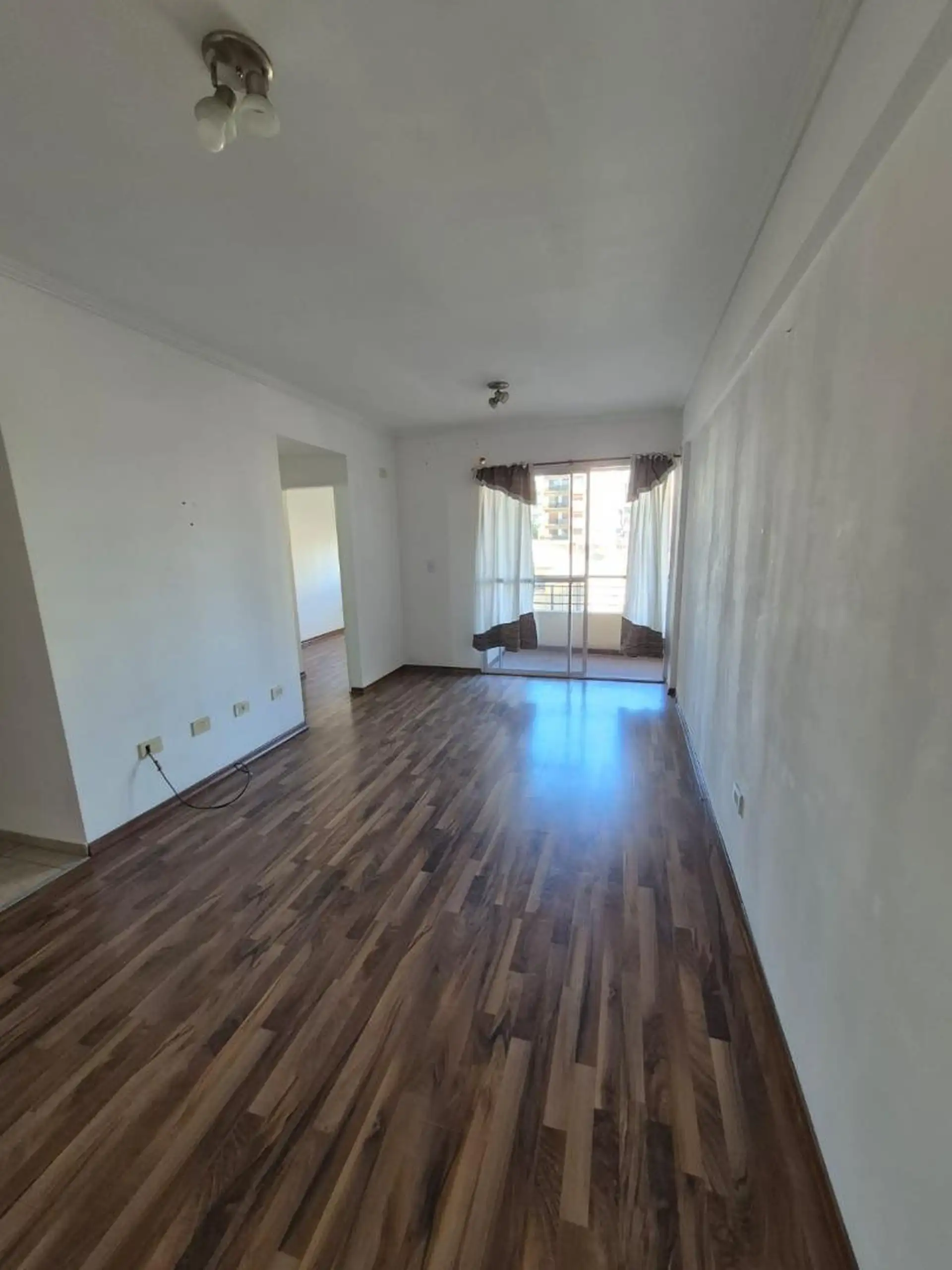 Departamento de 2 ambientes al contrafrente en Liniers