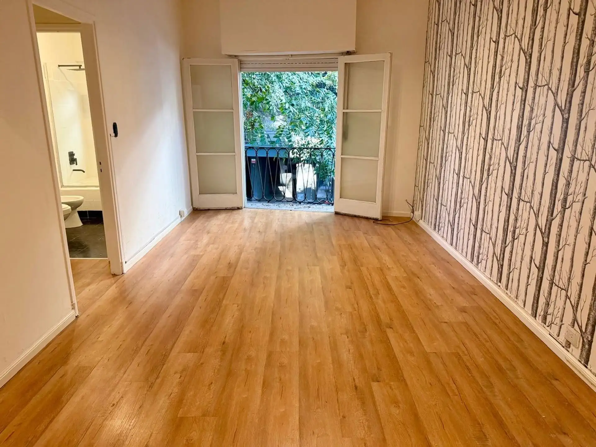 Полуэтажная квартира-студия с балконом в Palermo