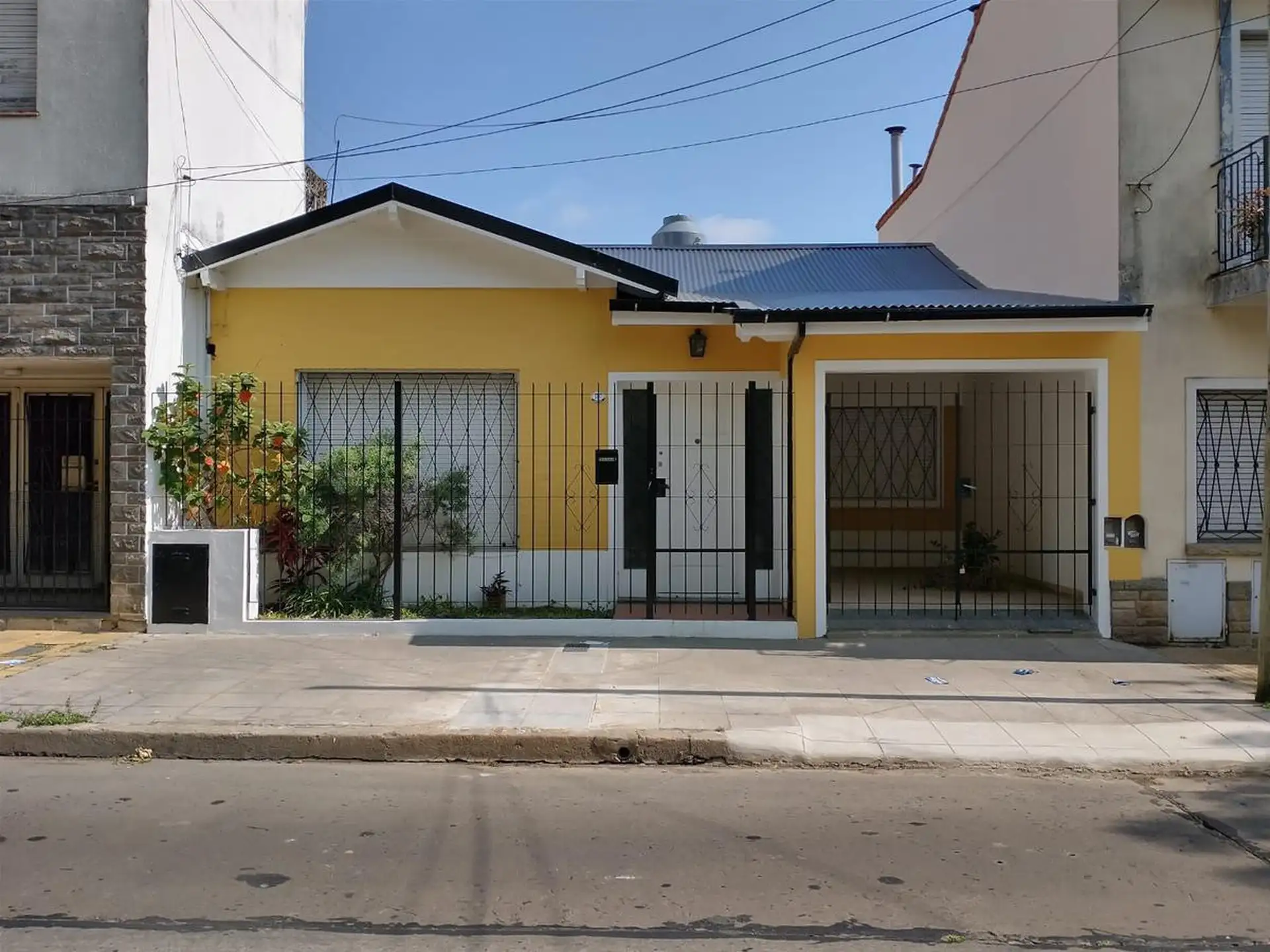 Casa com 2 dormitórios em Olivos